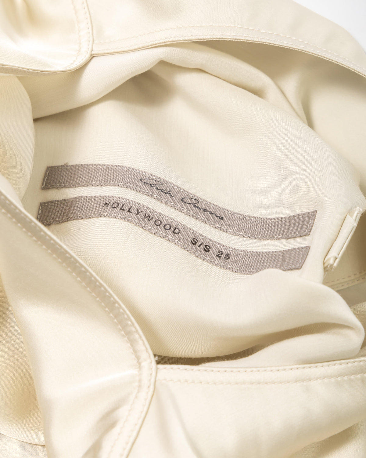 Rick リック・オーウェンズは白いドレスを着ています - Image 6