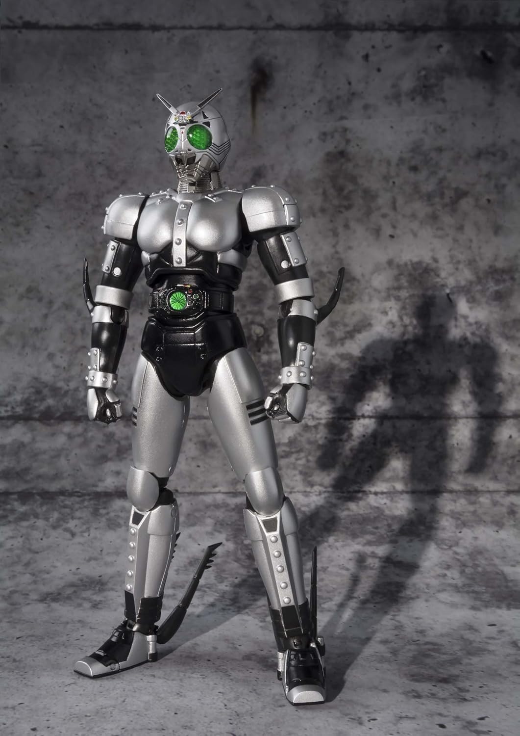 Bandai Tamashii Nations S.H. Figuarts Shadow Moon "Masked Rider Black" Figure
