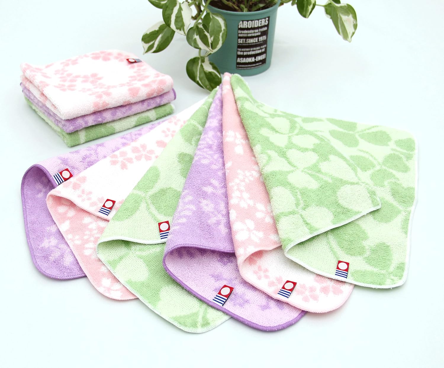 Azuma Shoji Spa Water Gel Bisuizumi Travel Beauty Skin All-in-One Gel, 2.8 oz (80 g) x 3 Pieces Set [Imabari Towel Handkerchief] (Flower Pattern)