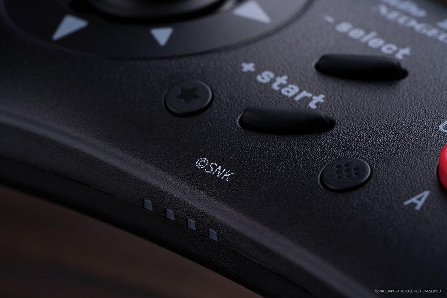 8Bitdo NEOGEO Windows、Android、NEOGEO mini用ワイヤレスコントローラ、クラシッククリック式ジョイスティック付き - SNK公式ライセンス (Black）