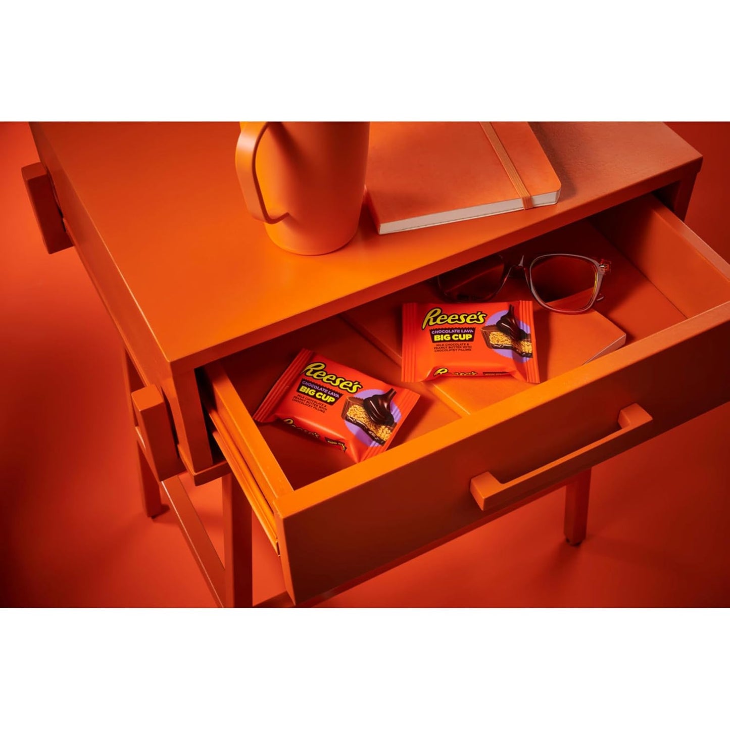 REESE'S Big Cup - Tazas de chocolate con leche de lava y mantequilla de maní, paquetes de dulces, 1.4 onzas (16 unidades)
