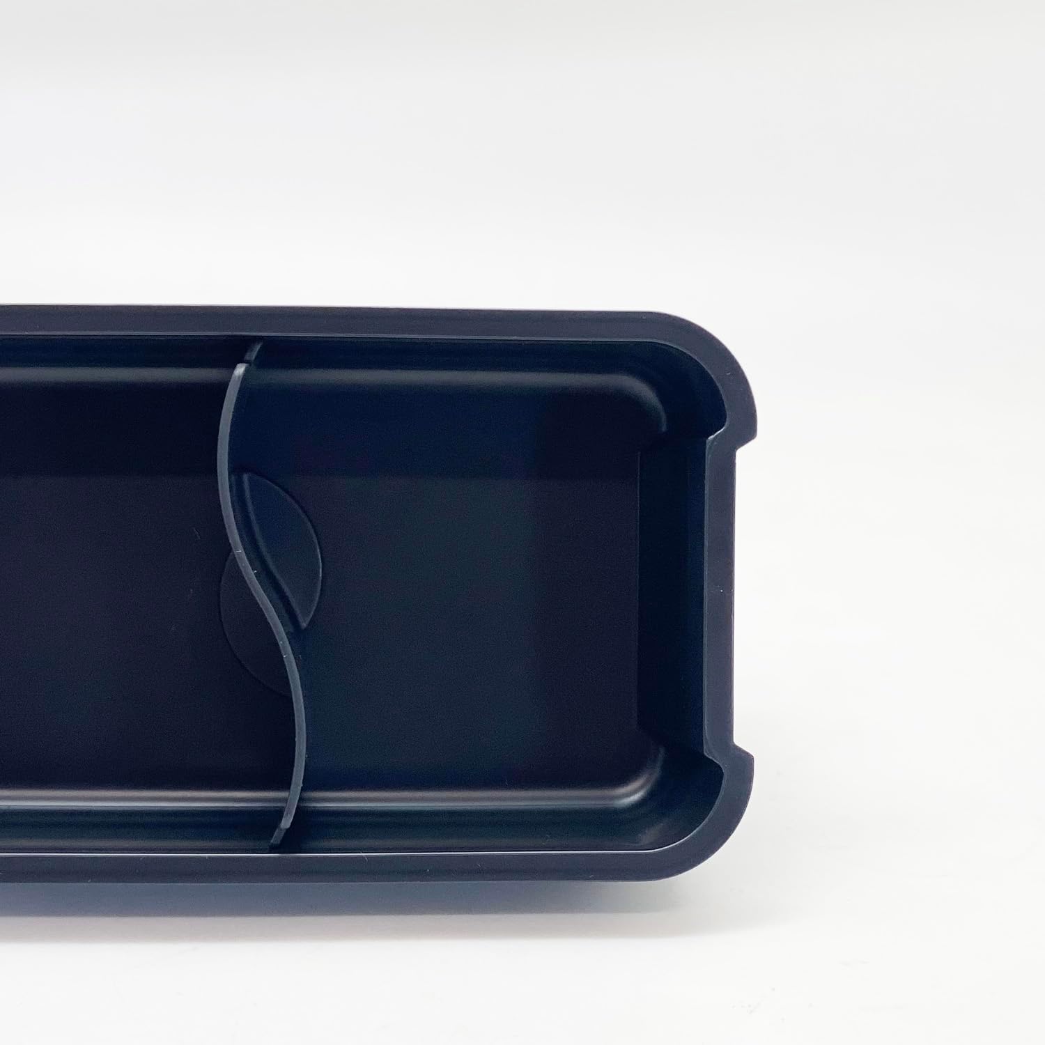 OSK PC-550D Snoopy Black Lunch Box, 16.9 fl oz (500 ml), Made in Japan, Includes Dividers, Microwave, Dishwasher Safe, Integrated Gasket, Easy to Clean, Stain Resistant, Antibacterial, Stylish, Cute, Simple, Unisex, Adults and Kids