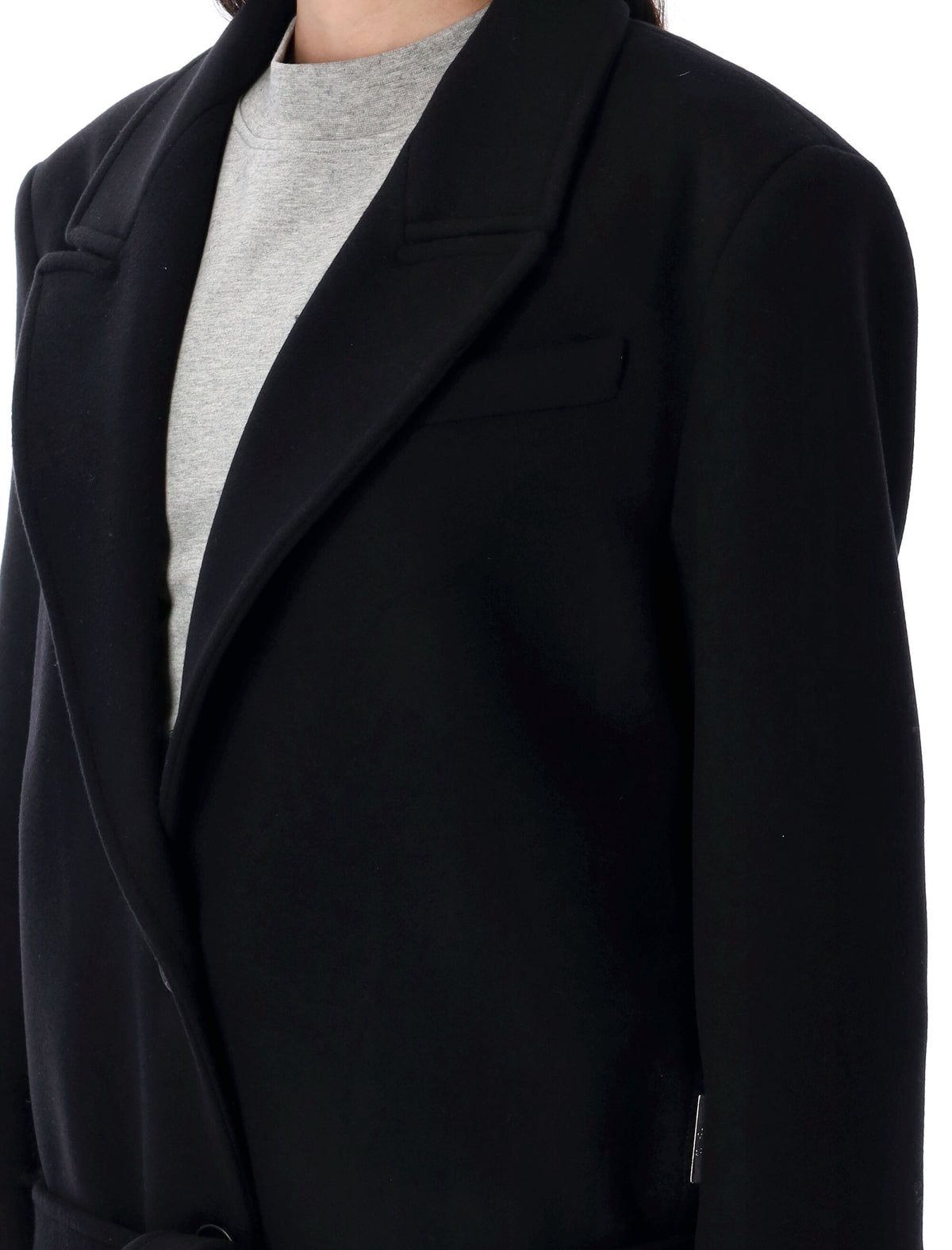 The Atticoは黒を覆います - Image 7