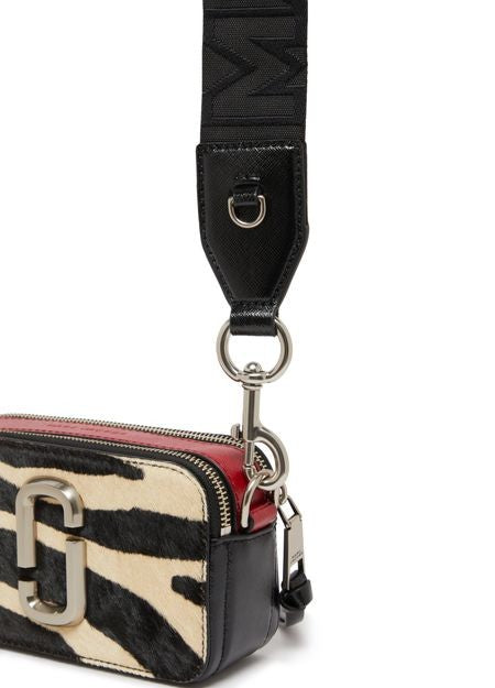 MARC JACOBS The Snapshot Zebra Haircalf バッグ - Image 7