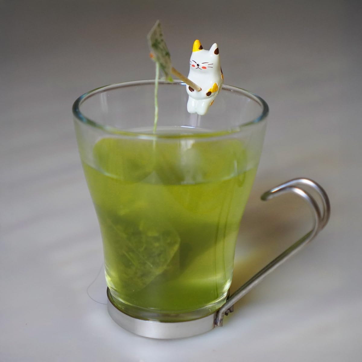 Neko-cha Brown Rice Tea Bag with Matcha (3 Packs), Cat Figure, Mitarashi-chan (1 Piece), "Thank You" Message Included, Petite Gift