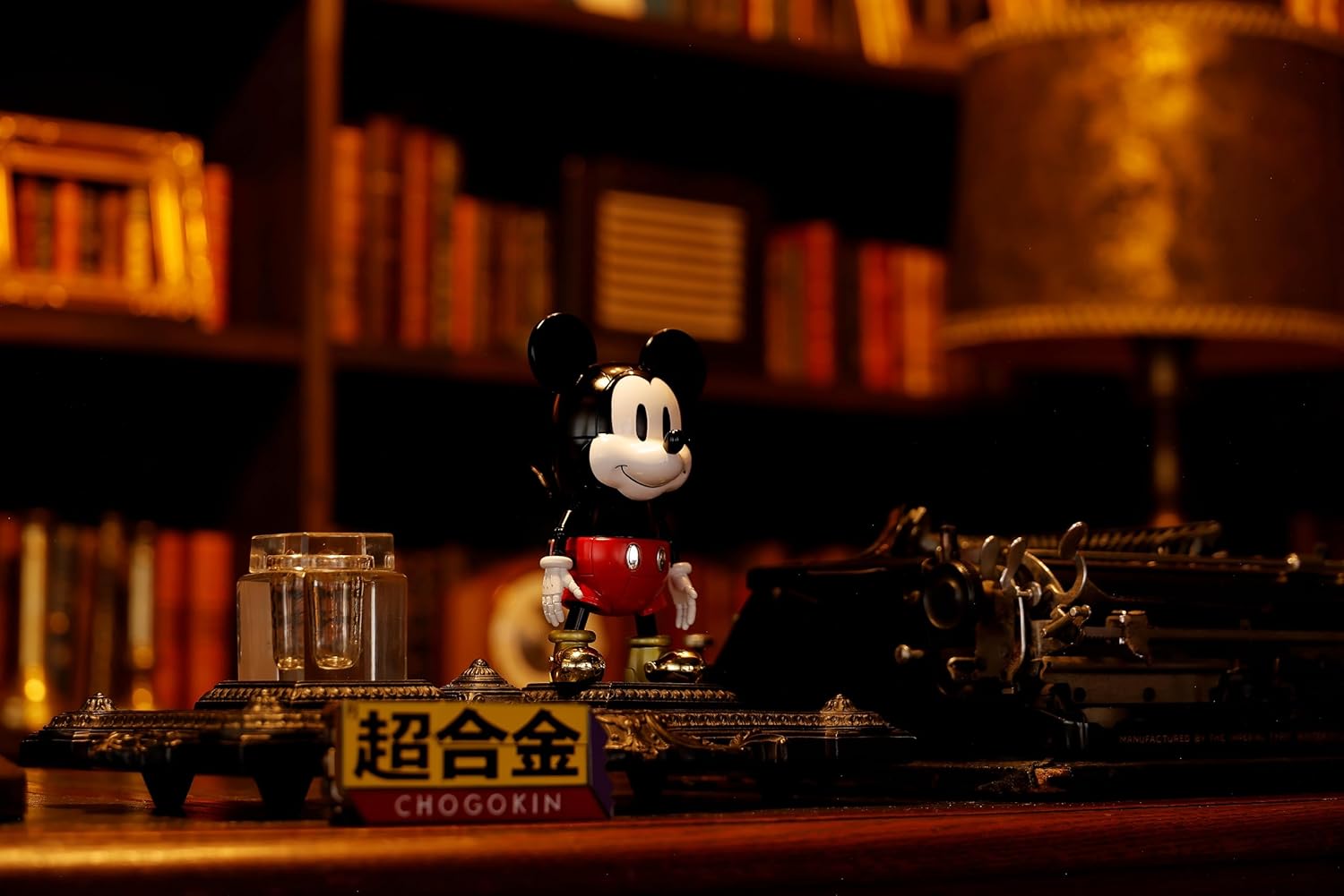 TAMASHII NATIONS Chogokin Disney Character, Super Transformation, Mickey Mouse by Kunio Okawara, Approx. 4.9 inches (125 mm), Die Cast & ABS & PVC Pre-painted Action Figure
