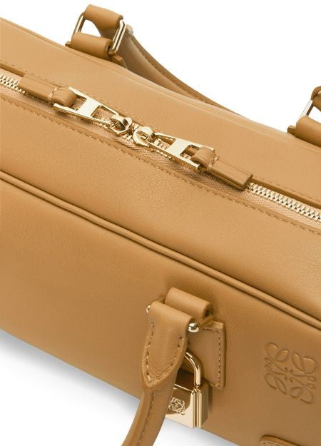 LOEWE Amazona 23 cropped bag in nappa calfskin - Image 7