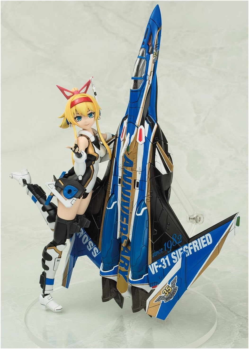 青島文化教材社 VFG マクロスデルタ VF-31J ジークフリート 35周年アニバーサリー 全高約155mm 色分け済みプラモデル MC-02