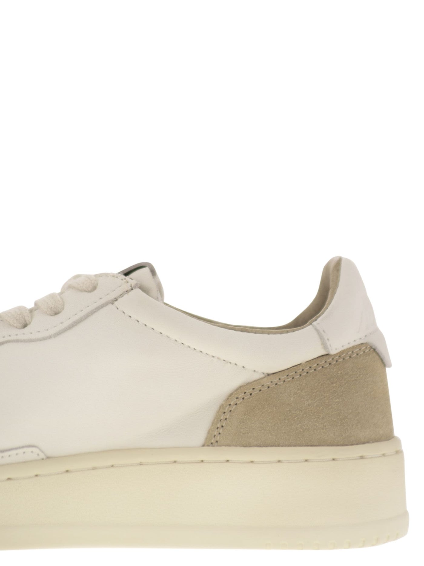 Autry Medalist Low Two Tone Leather Sneakers - Image 7