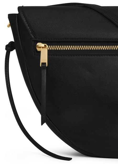 CELINE Halfmoon soft Triomphe bag in supple shiny lambskin - Image 7