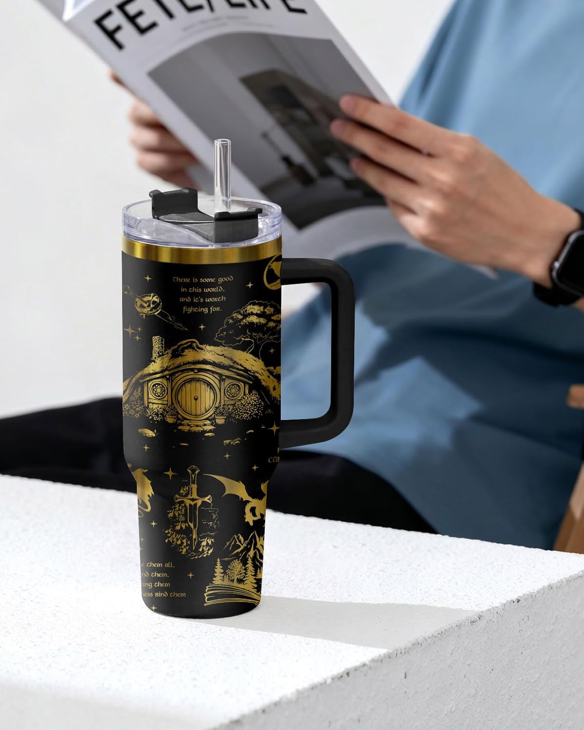 34HD Lord Fantasy Adventure - Vaso de café con aislamiento de acero inoxidable de 40 onzas, taza de viaje con asa y tapa para pajilla, segunda taza de café, regalos para amantes de los libros