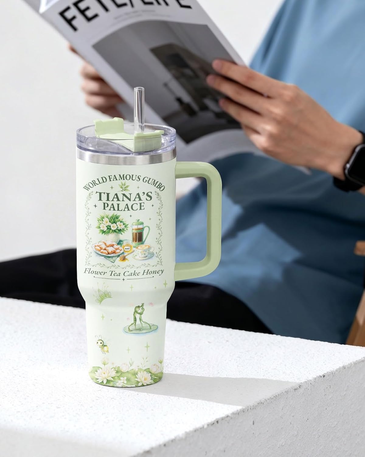 34HD Vaso de princesa rana de 40 onzas, taza de viaje aislada de acero inoxidable con asa y tapa con pajilla, regalo de cumpleaños, taza de películas de princesa de cuento de hadas para mujer