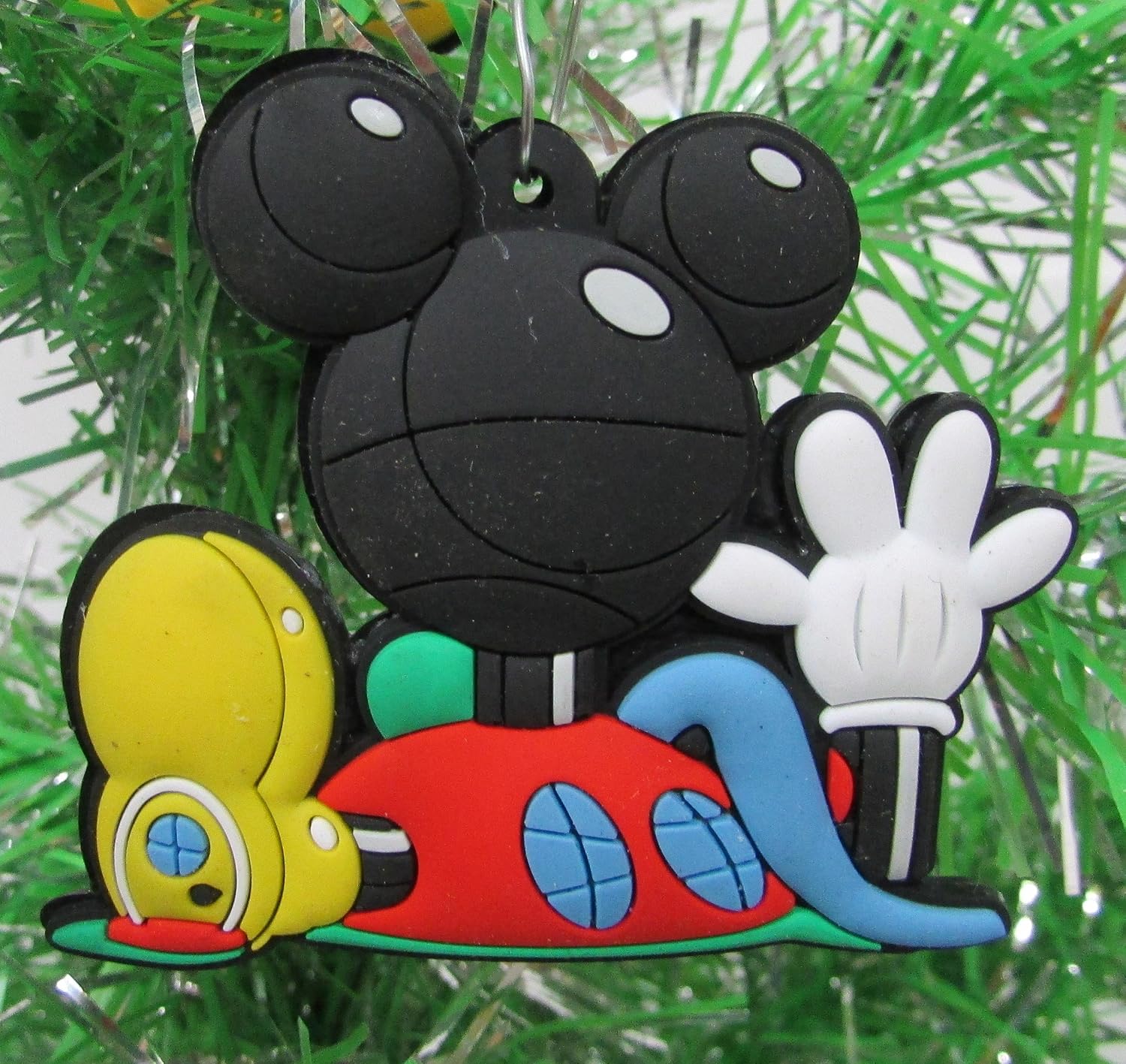 Mickey Mouse Clubhouse - Juego de adornos navideños con Mickey y Gang, diseño único de plástico inastillable de alrededor de 3 a 3.5 pulgadas de alto