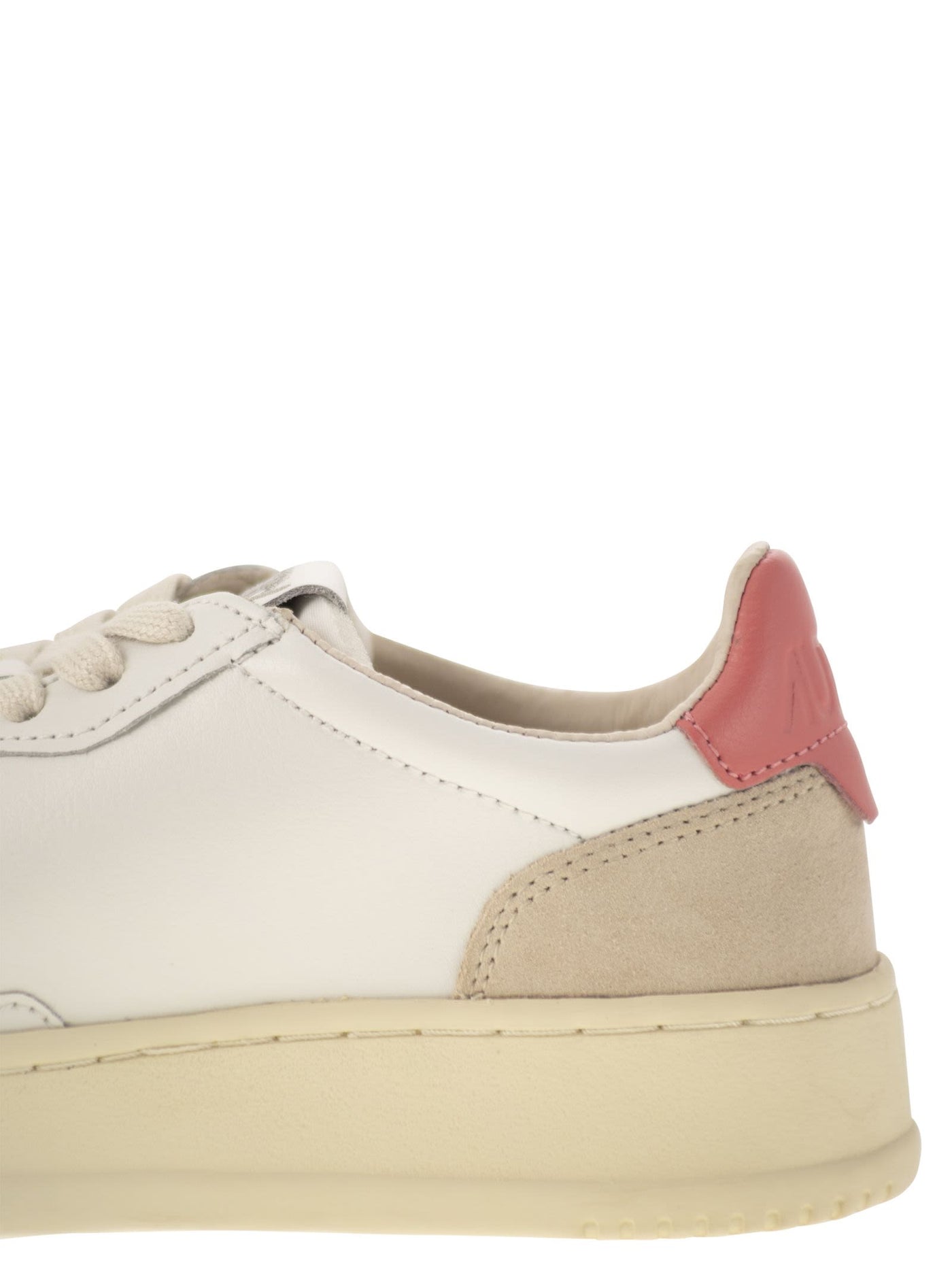 Autry Medalist Low LeatherとSuede Sneakers - Image 7