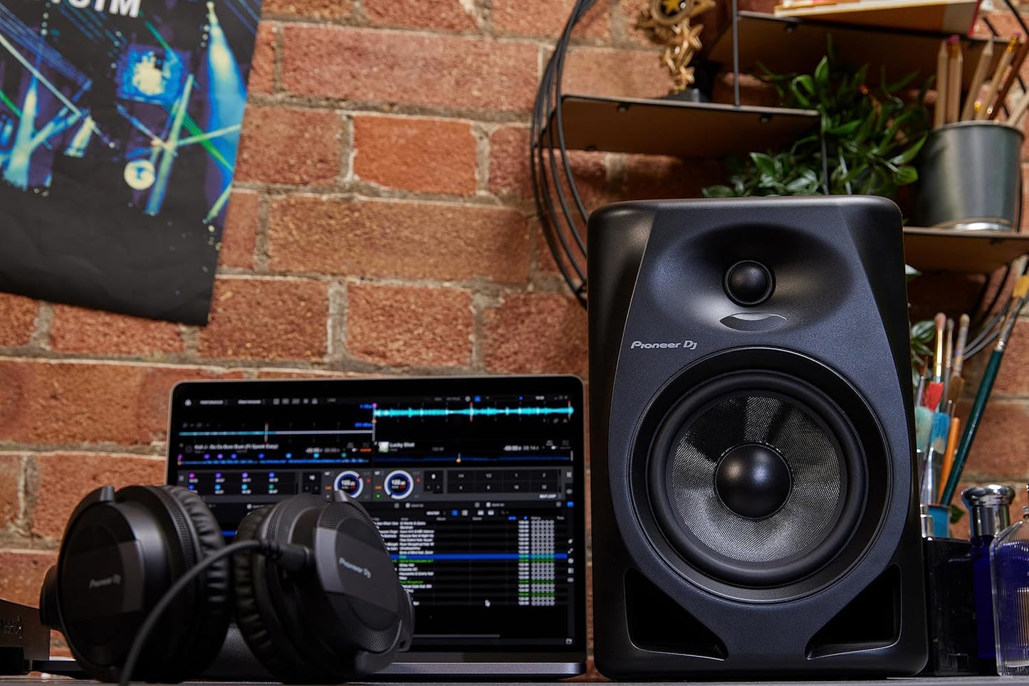 Pioneer DJ 5" 2-Way Active Monitor Speaker DM-50D (Black)