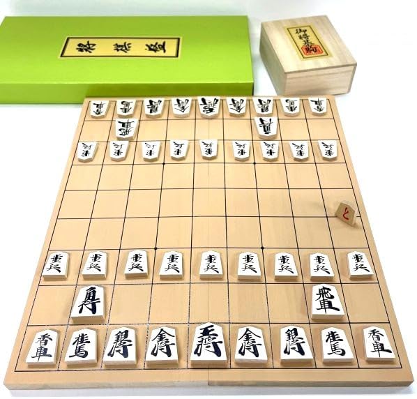 Convenient Folding Shogi Set with Lightweight Wooden Pieces! New Katagui 5号 Folding Shogi Set (Wooden Pieces Made of Excellent Oak)