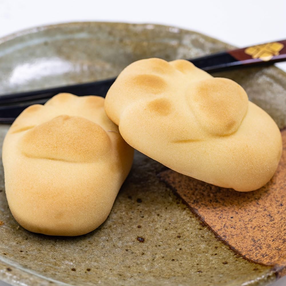 Naga Toya Nyan Tomo Okashi 12-Piece Pack