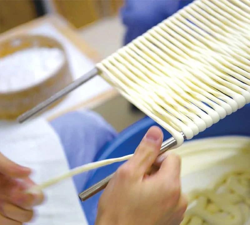 Inaniwa Udon, Inaniwa Udon, Inaniwa Udon, Comes in a Cosmetic Box, 24.7 oz (700 g) (140 g x 5 Bags), Packaged and Delivered as a Gift Akita Souvenir, Tsurumeki, Inaniwa Udon, Kinujo Town, Yuzawa City,