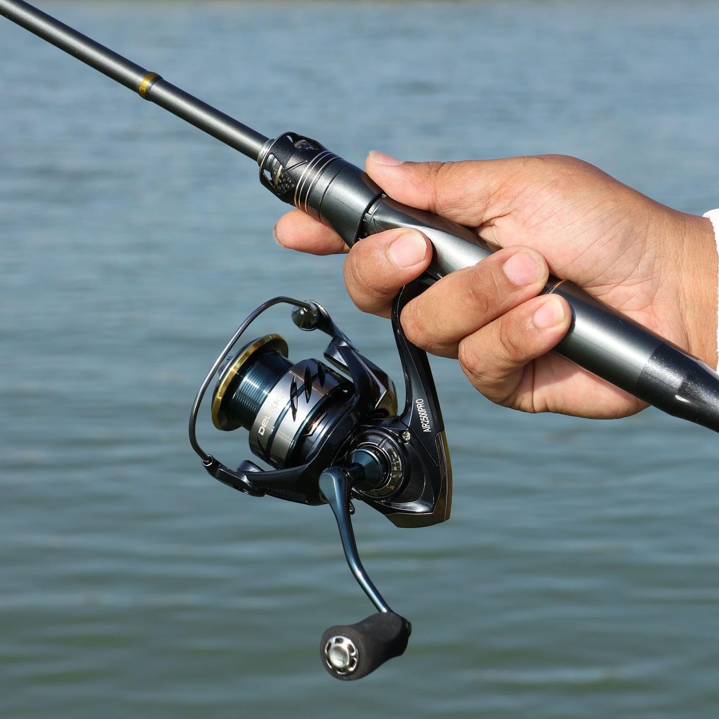 Spinning Reel, Saltwater Fishing, Carbon Fiber Body, Shallow Groove Aluminum Spool, 6/1 Stainless Steel Bearing, Reverse Switch, Far Throw Fishing Lightweight 2000-3000 No