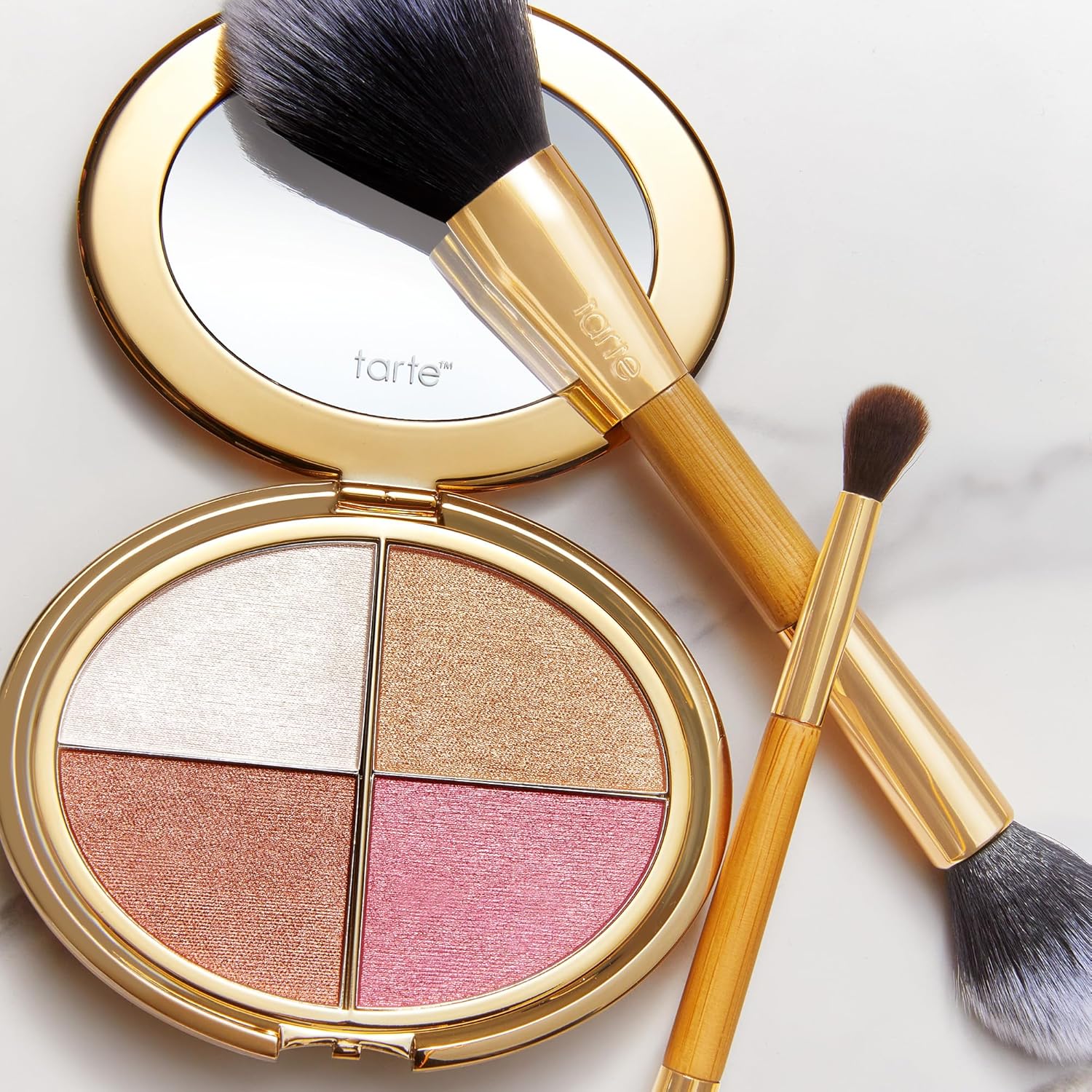 tarte Glow Wardrobe resaltando paleta de ojos y mejillas – Resaltador, rubor, bronce y sombra de ojos, maquillaje viral todo en uno para cara y ojos para Everday Radiant Blendable Glow, vegano y libre