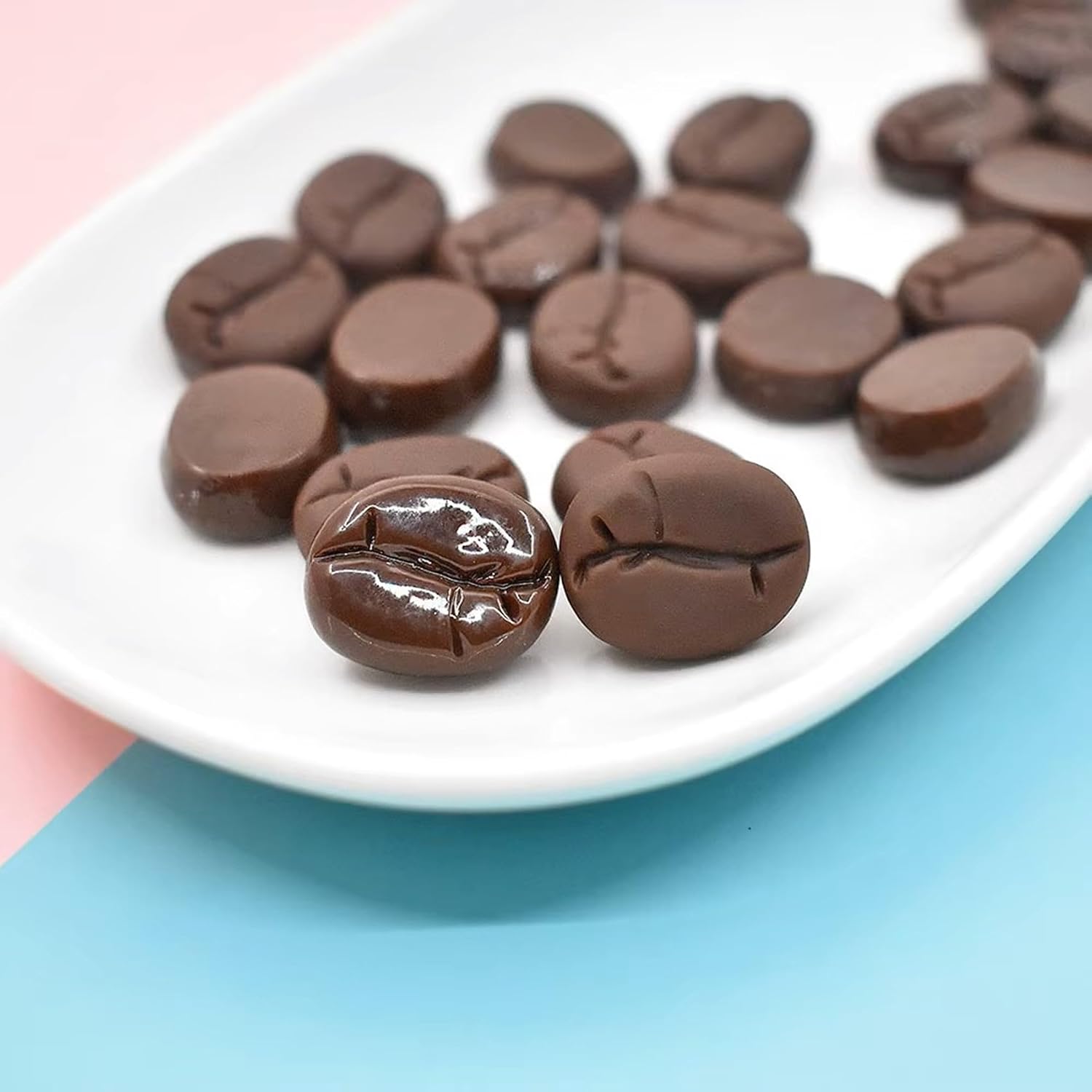 NOELAMOUR Coffee Bean Food Sample Model Coffee Beans Realistic Food Model Cafe Display Display Props Figurine (Glossy, 50 Pieces)