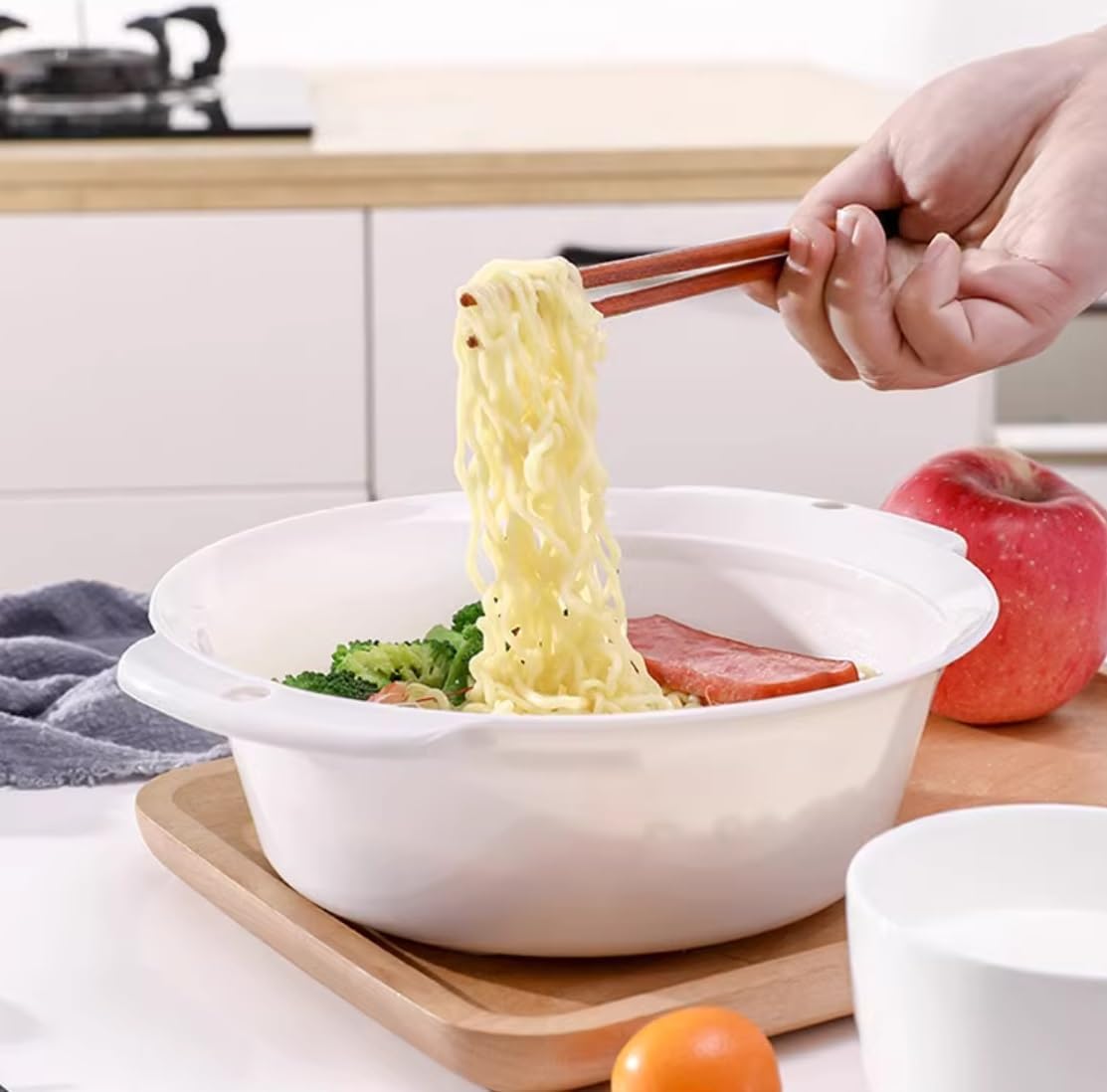 (Made in Japan) Instant Dedicated Pot and Bowl Not Required, Microwave Cooker, Ramen with Vegetables, Easy Clean-Up!