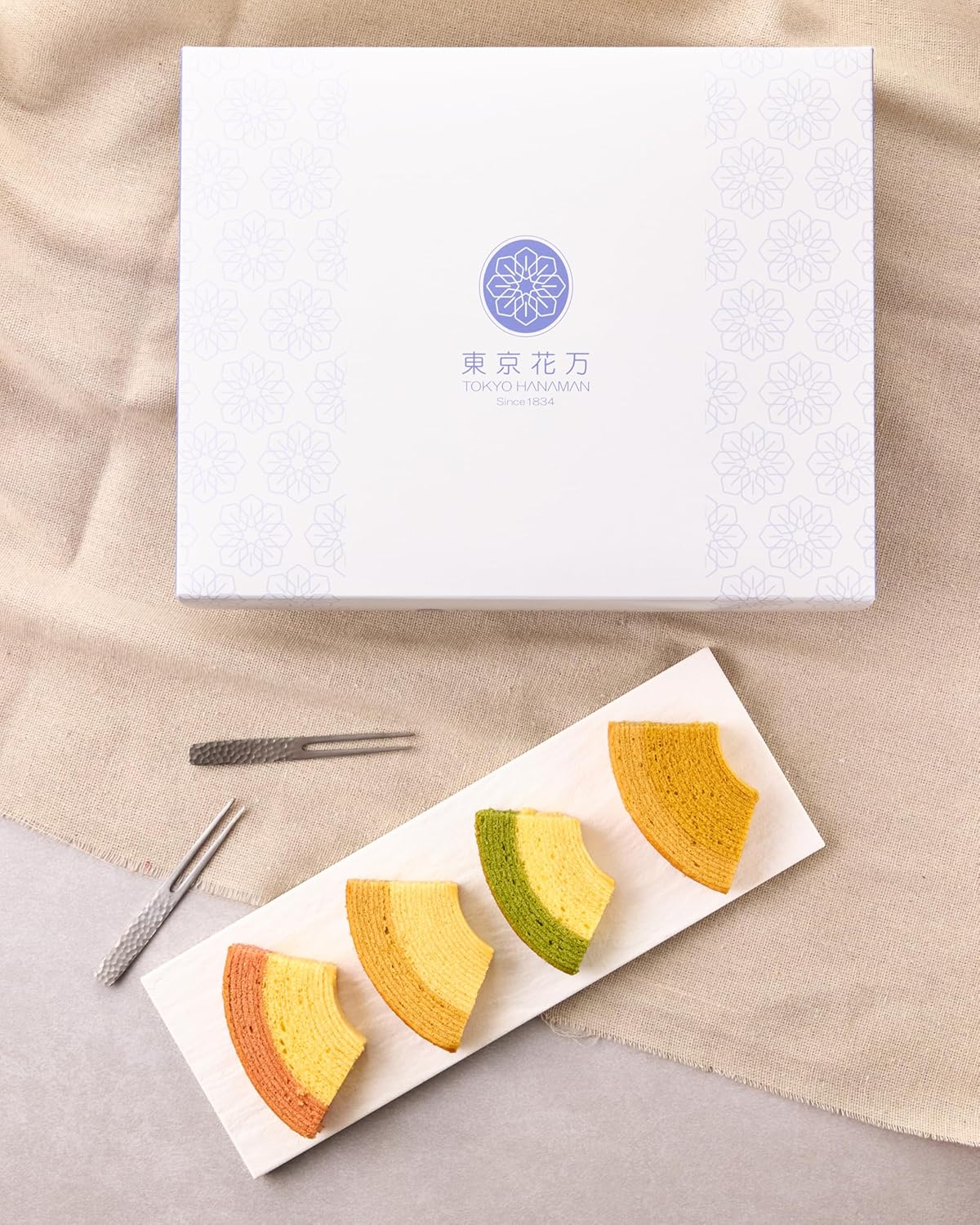 Present Baumkuchen Gift Established in 1819, Tokyo Shinjuku Representative Sweet Flower Garden Baumkuchen Tokyo Hanaman Baum Combination Set of 8