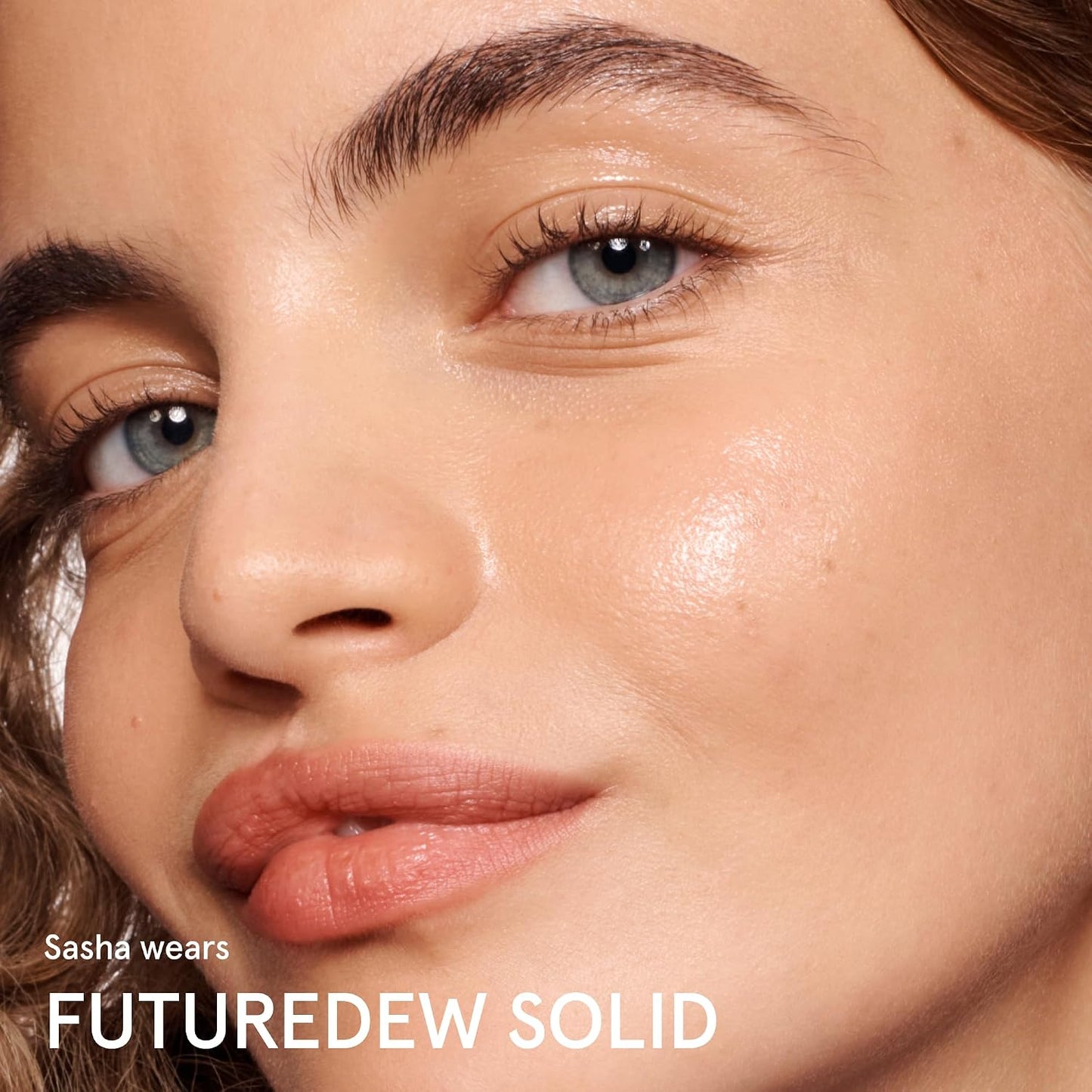 Glossier Futuredew Solid - Highlighting Stick, Illuminating Primer & Skincare Glow Hybrid + Light Reflecting Minerals & Plant-Based Oils - Dewy Sun-Kissed Radiance, Long-Wearing, Vegan, 0.21oz