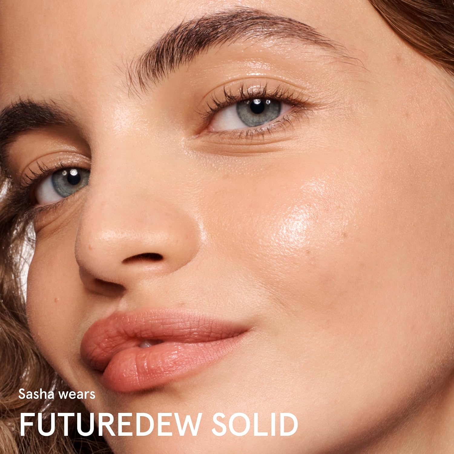 Glossier Futuredew Solid - Highlighting Stick, Illuminating Primer & Skincare Glow Hybrid + Light Reflecting Minerals & Plant-Based Oils - Dewy Sun-Kissed Radiance, Long-Wearing, Vegan, 0.21oz