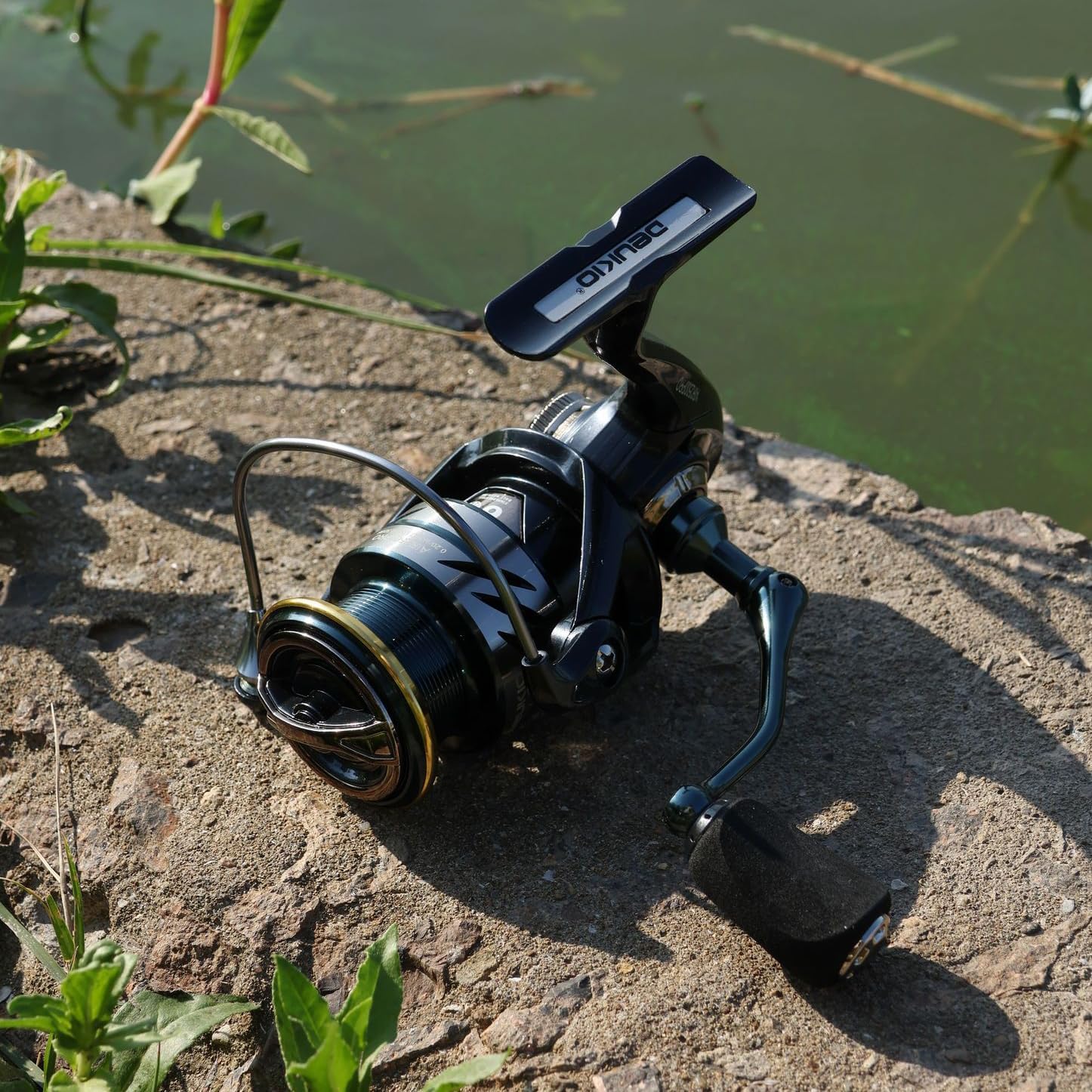 Spinning Reel, Saltwater Fishing, Carbon Fiber Body, Shallow Groove Aluminum Spool, 6/1 Stainless Steel Bearing, Reverse Switch, Far Throw Fishing Lightweight 2000-3000 No