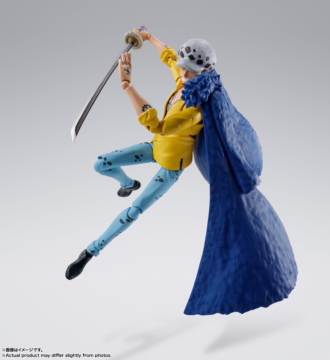 S.H. Figuarts ONE PIECE Trafalgar Law - Onigashima Invasion - Approx. 6.3 inches (160 mm), PVC & ABS Pre-painted Action Figure