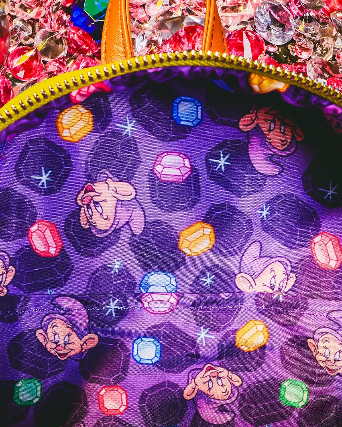 Loungefly Disney Snow White: Diamond Dopey Mini-Backpack, Exclusive Backpack, Multi-Colour, One Size Unisex