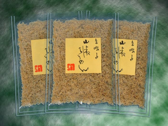 Crepe Japanese pepper 1.8 oz (50 g) x 3 packs. Not only can it be used for Kyoto and Azatsu rice, but it can also be used as a snack of sake, lattto rice, or salad
