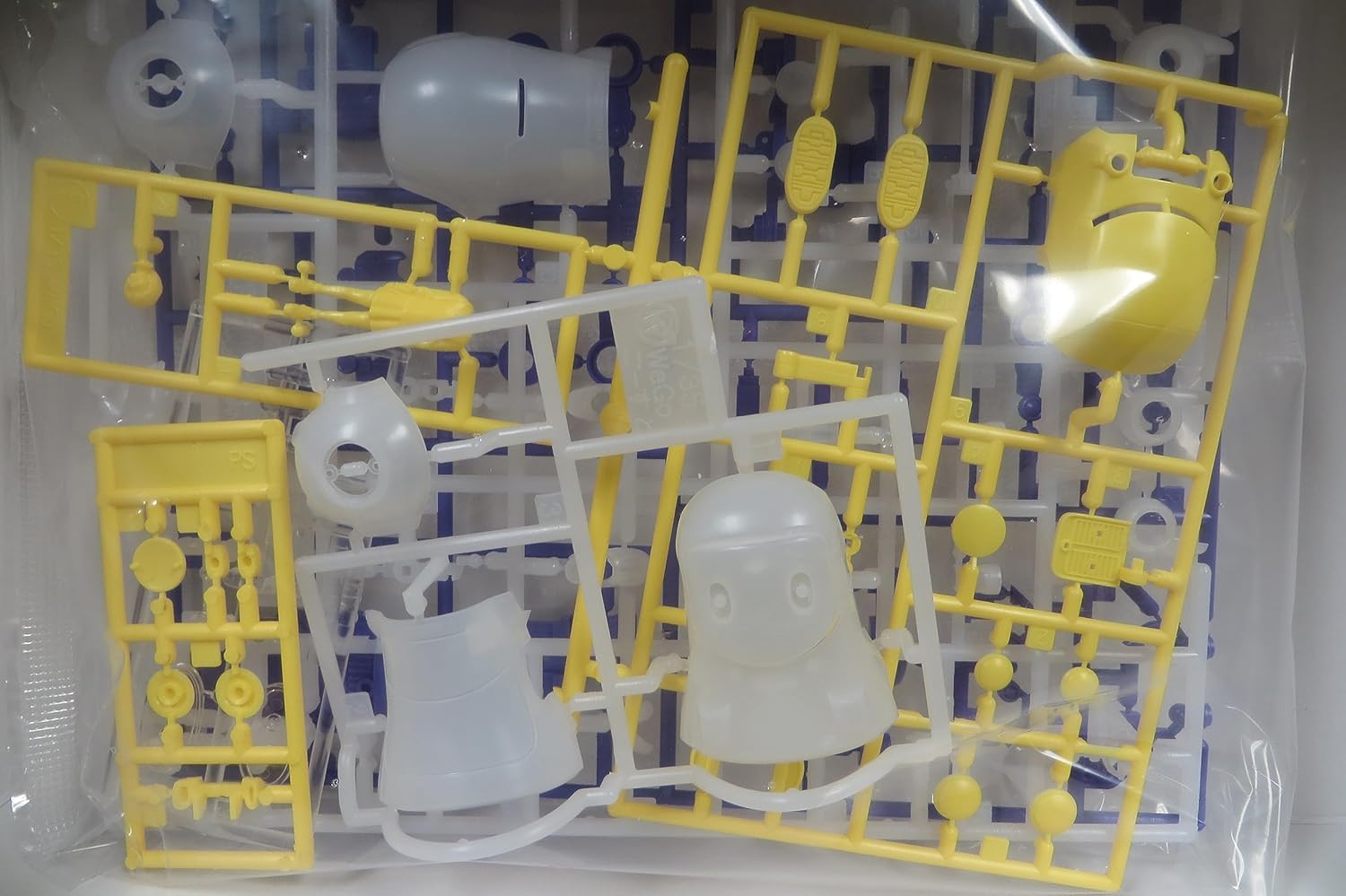 Hasegawa 64797 Creator Works Series Mechatro Wego No. 19 Gusto Shisu & Poncho 1/35 Scale Plastic Model