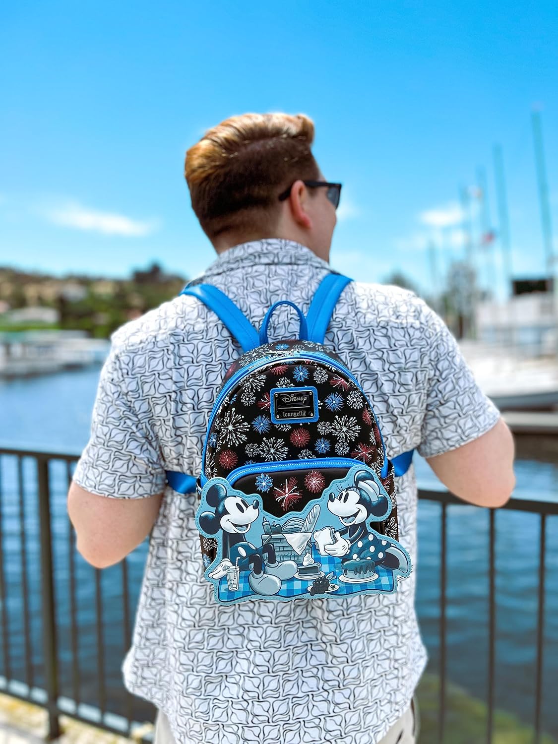 Loungefly Disney Mickey Mouse Fireworks Summertime Picnic Mini Mochila Exclusiva