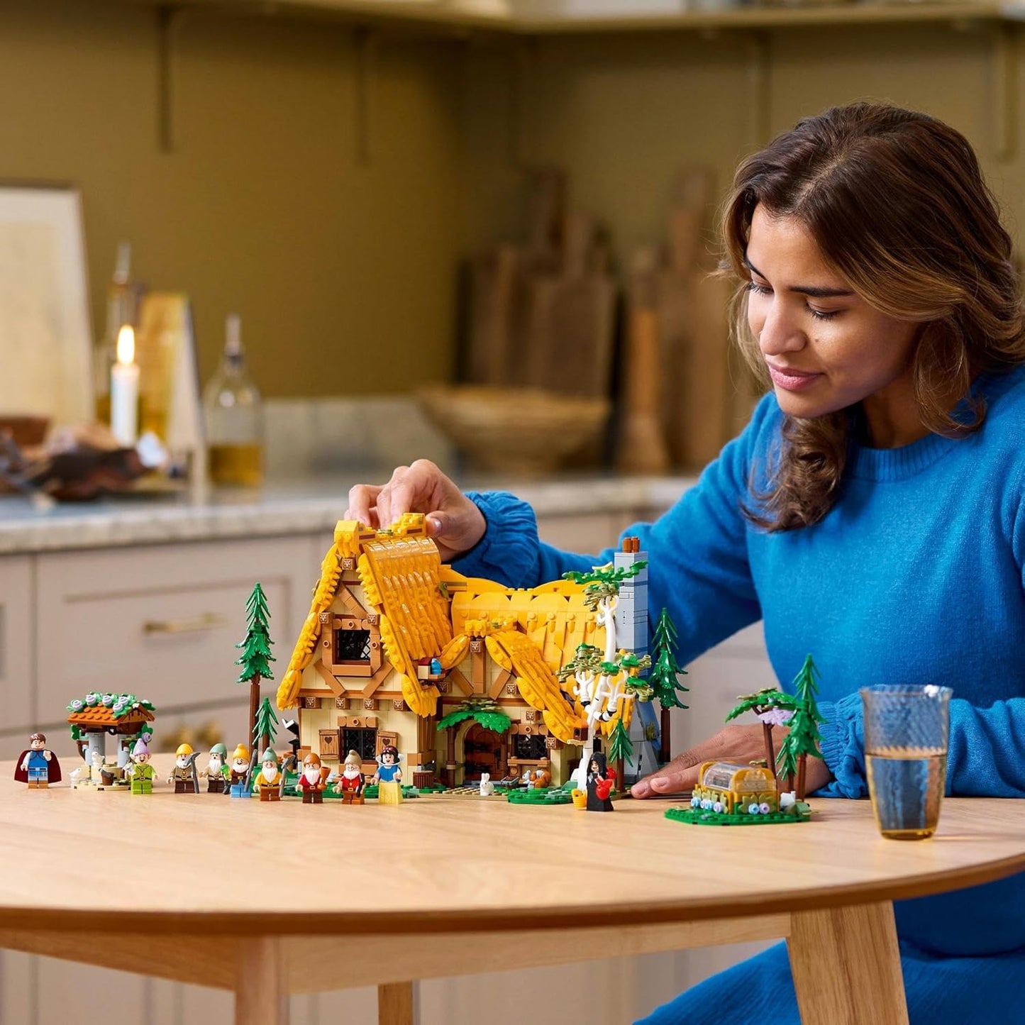 LEGO Disney Princess Snow White and the Seven Dwarfs Forest House Toy, Building Block, Birthday Gift, Mother's Day, Father's Day, Playset, Pretend Play, Disney Merchandise, 43242