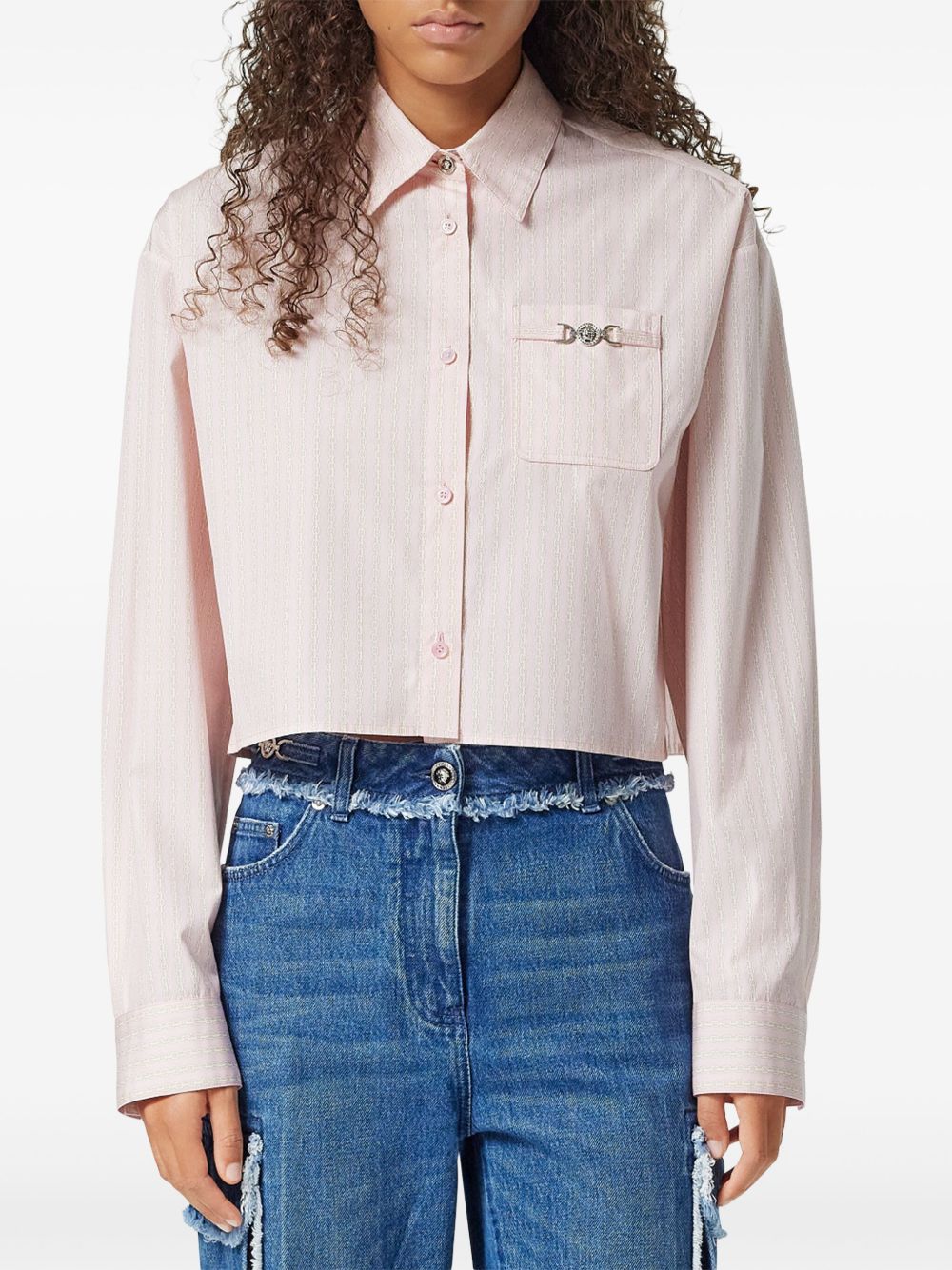 Versace ヴェルサーチピンストライプチェーンクロップドシャツ - Image 8