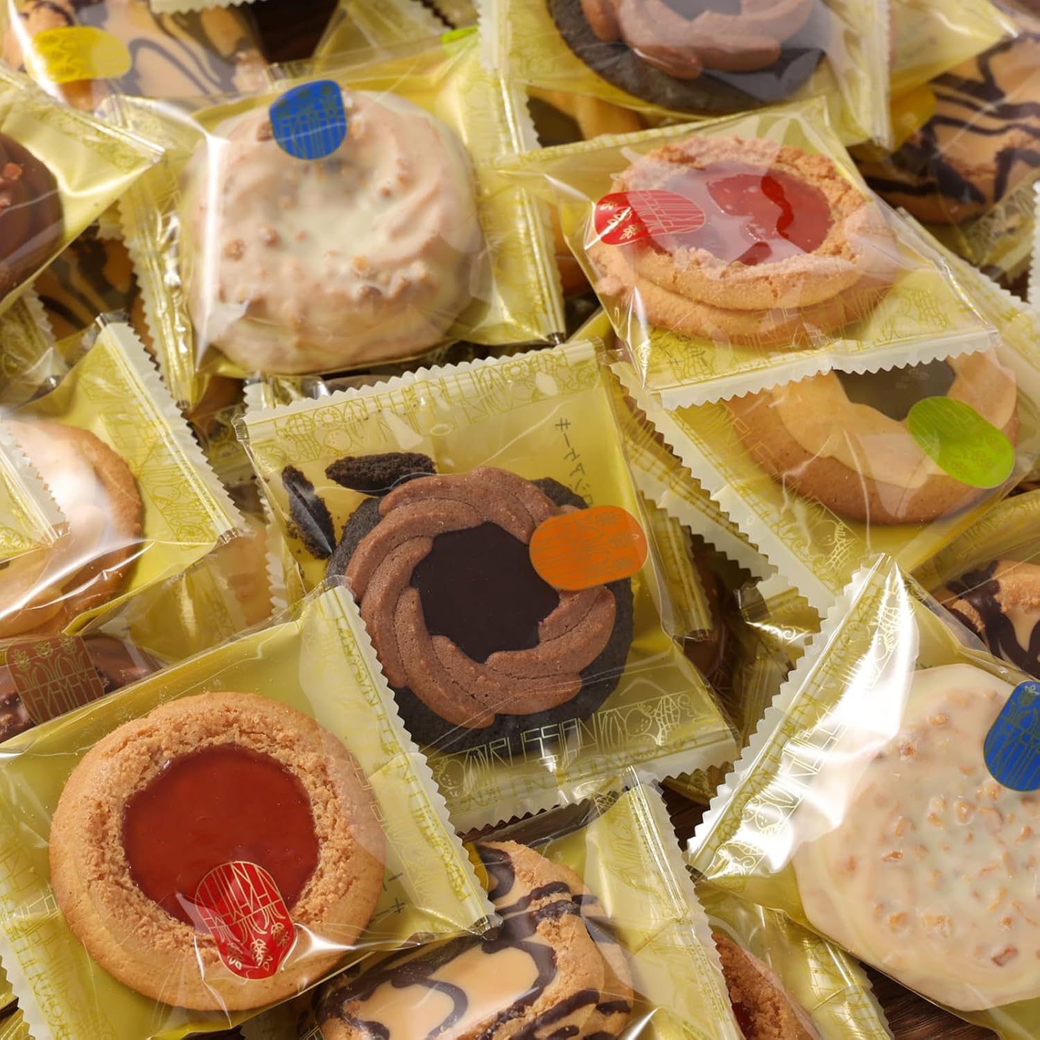 Retirement Sweets Assortment Box, Small Gift, Individual Packaging, Large Amount, 30 ct, Cat Design