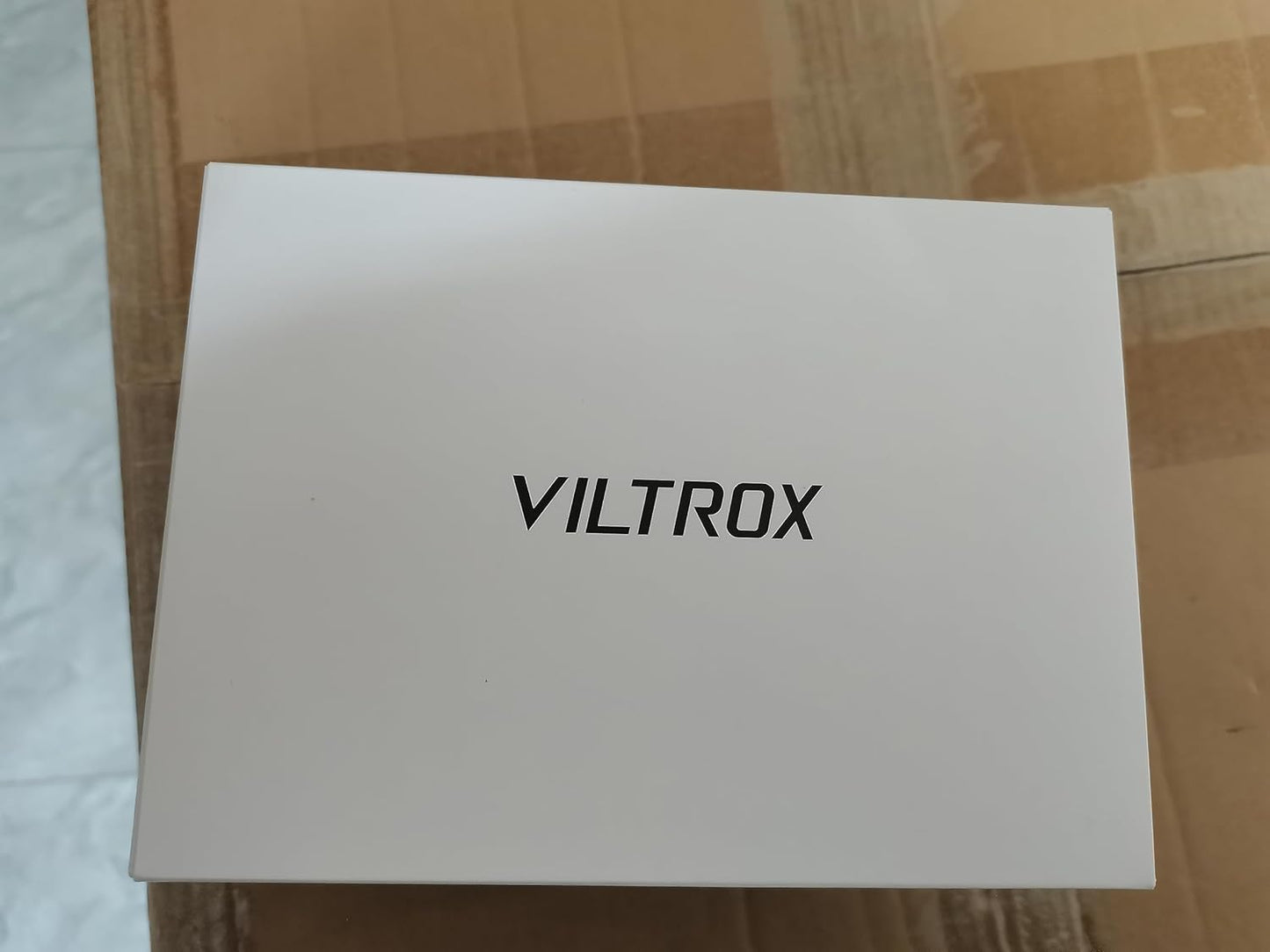 VILTROX AF 16mm F1.8 FE Sony E Mount Wide Angle Lens with LCD Screen Ultra Wide Angle Monofocal Lens Compatible with Sony Full Size α7II α7III α7RIII α7RIV α7RV α7S α7SII α9 α7CII α7C α7CR