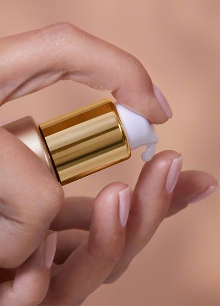 VALMONT フェイスラインを引き締める美容液 30 ml - Image 9