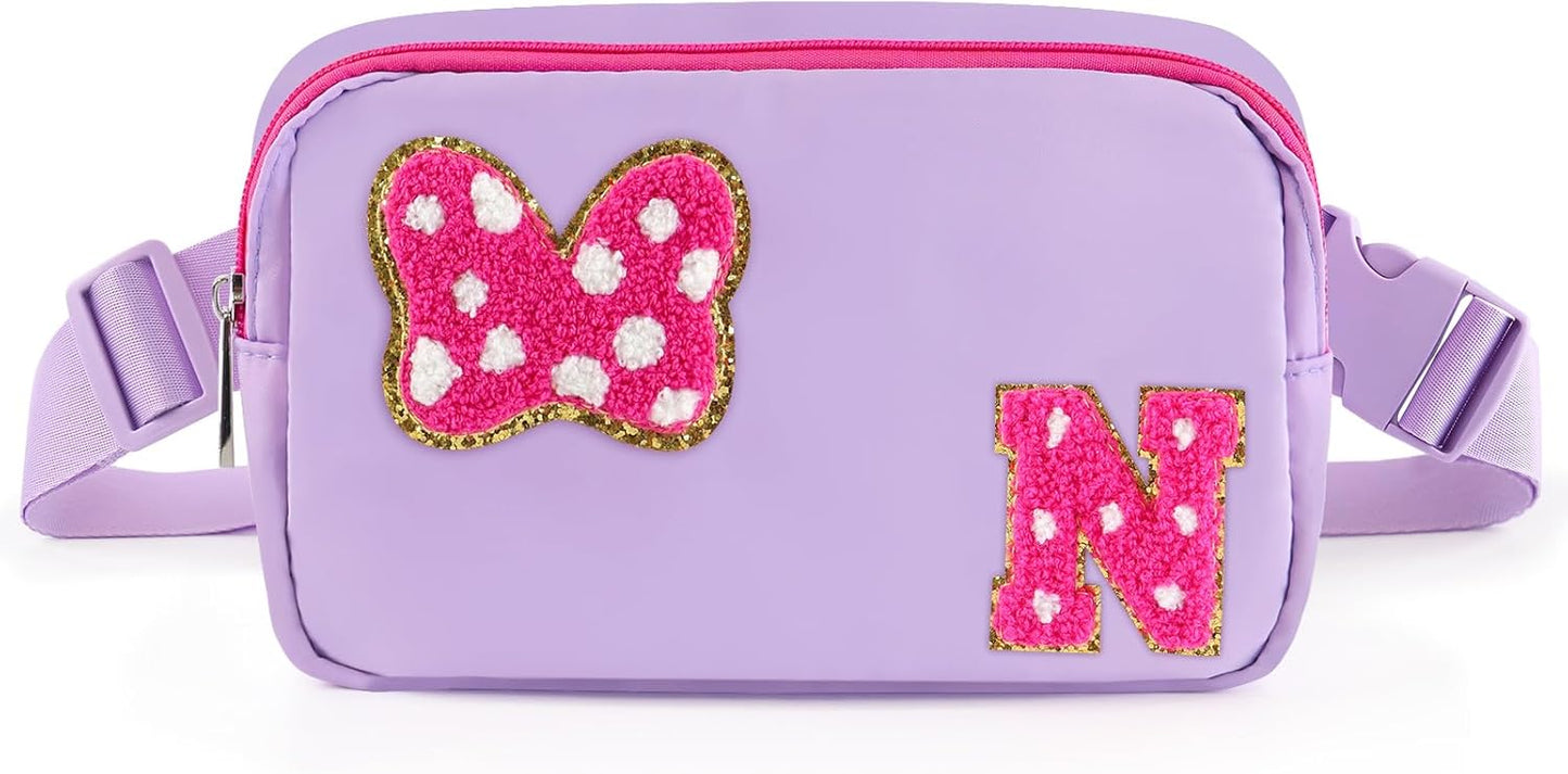Riñonera con Lazo de Letra Inicial de Chenilla, Bolsa Cruzada Impermeable para Parque, Regalos de Navidad y Cumpleaños para Niñas Adolescentes, Hijas, Mujeres, Niños, Adultos, Linda Bolsa de Cinturón