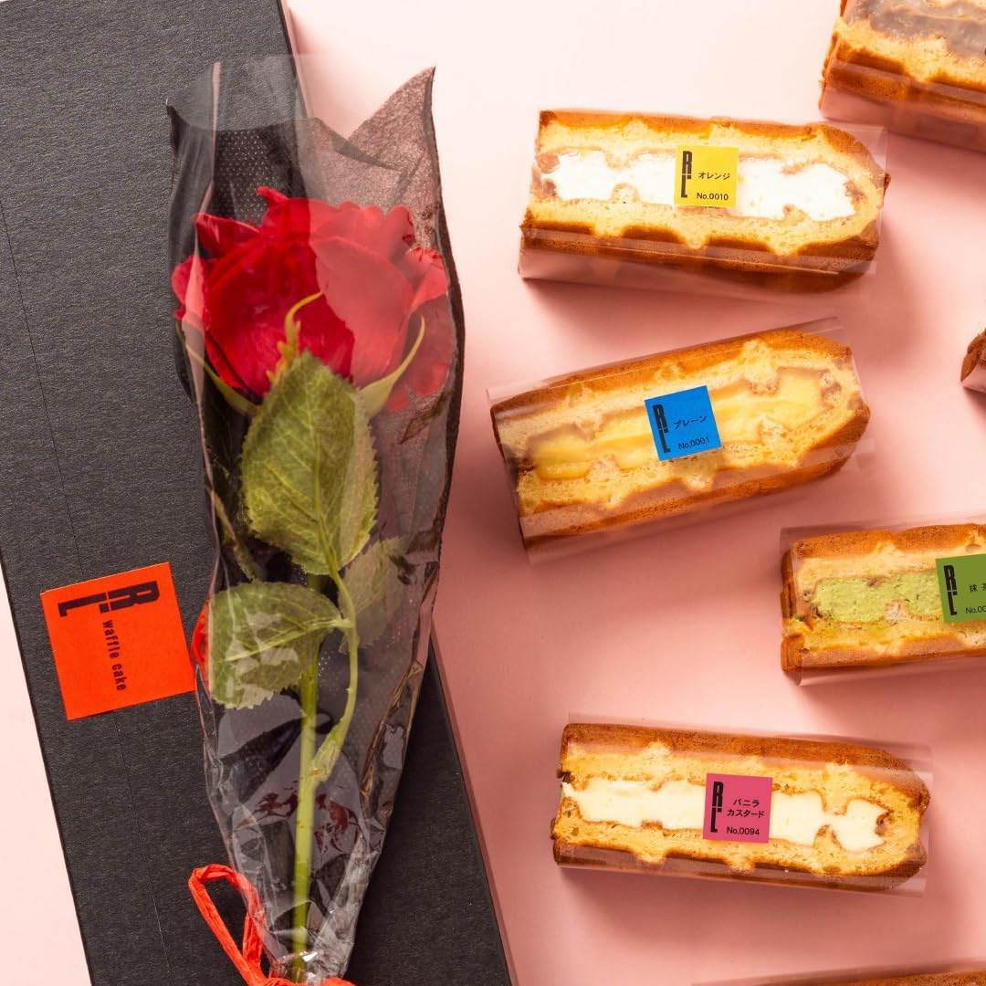 R.L Waffle Cake, Sweets, Gift, Present, Handbag Included, Classic, 10 Pieces, Frozen