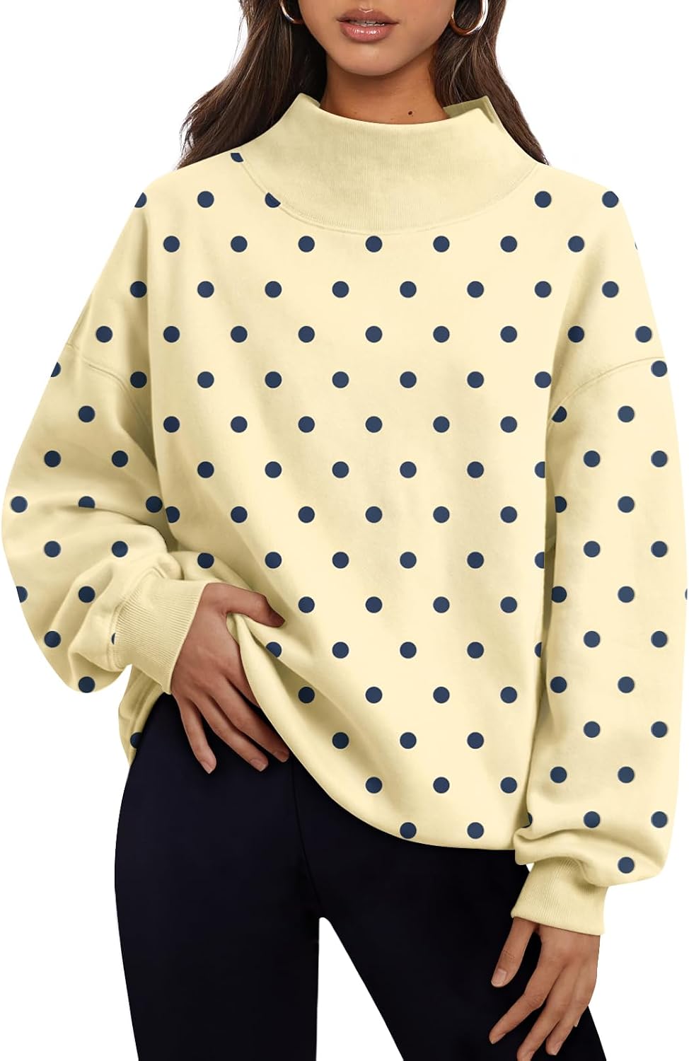 Trendy Queen - Sudaderas de gran tamaño para mujer, cuello alto, manga larga, sudaderas con capucha para otoño, ropa 2024 | Fall Fashion Clothes 2026,Long Sleeve Tops,Comfort Soft Fleece,Travel Casual Work Lounge Daily Outfit
