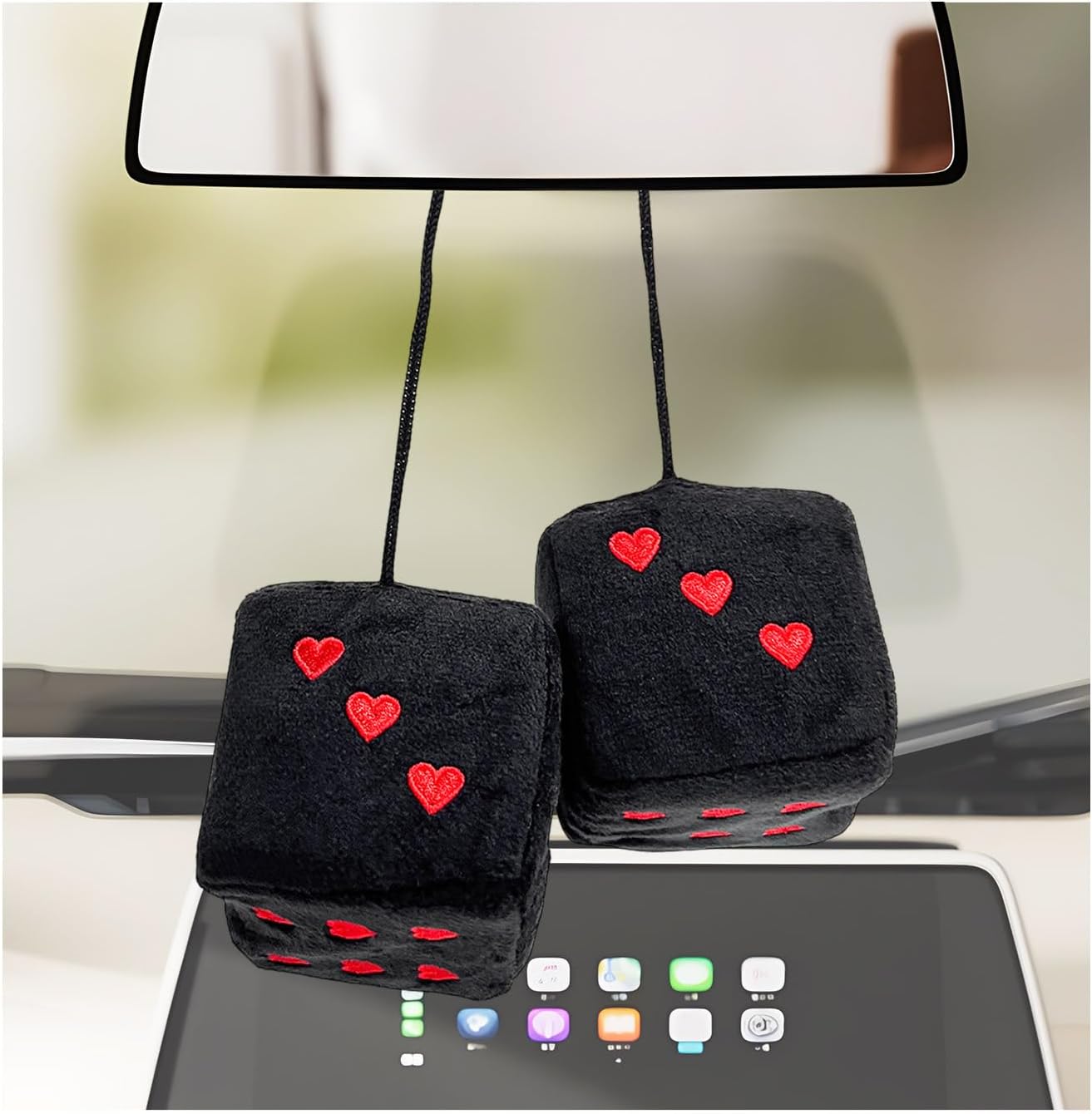 Par de dados de felpa mullidos para espejo de automóvil, dados de 3 pulgadas para colgar de pareja con patrón de forma de corazón, adorno cuadrado retro para espejo retrovisor para mujeres y