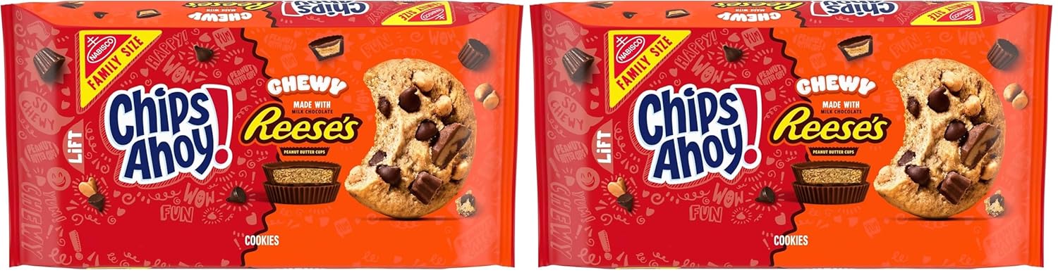 CHIPS AHOY! Galletas masticables con chispas de chocolate con Reese's Peanut Butter Cups, tamaño familiar, 14.25 oz (paquete de 2)
