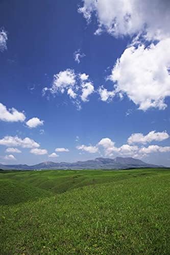 【空のポストカード】熊本県阿蘇市、夏空に浮かぶ雲と阿蘇の緑の草原 はがき お土産 ハガキ 撮影/絶景.com