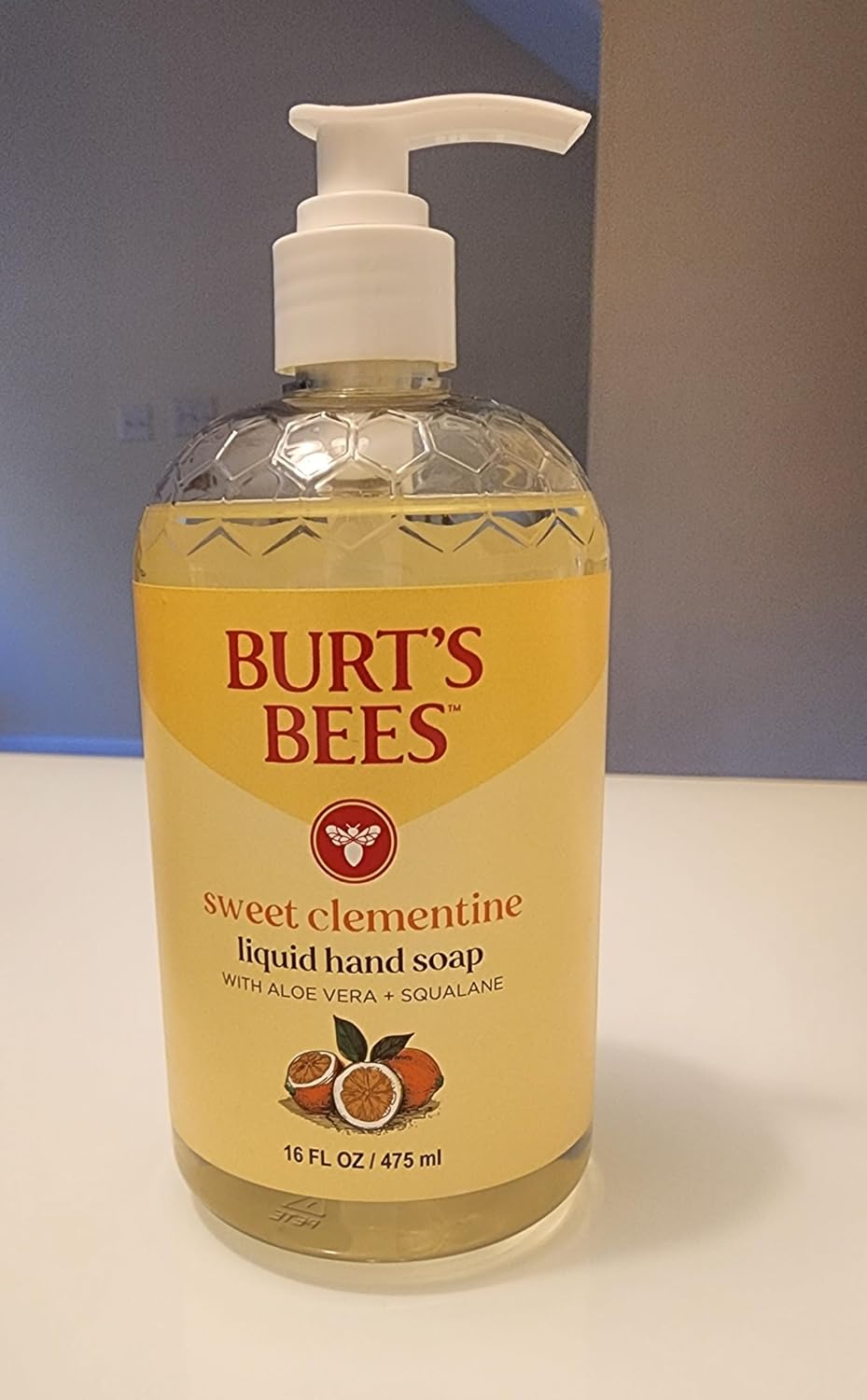 Burt's Bees Bomba de jabón líquido hidratante para manos, lavado de manos natural para baño y cocina, suave para las manos, fragancia de lujo, aroma dulce de clementina, botella de 16 onzas líquidas