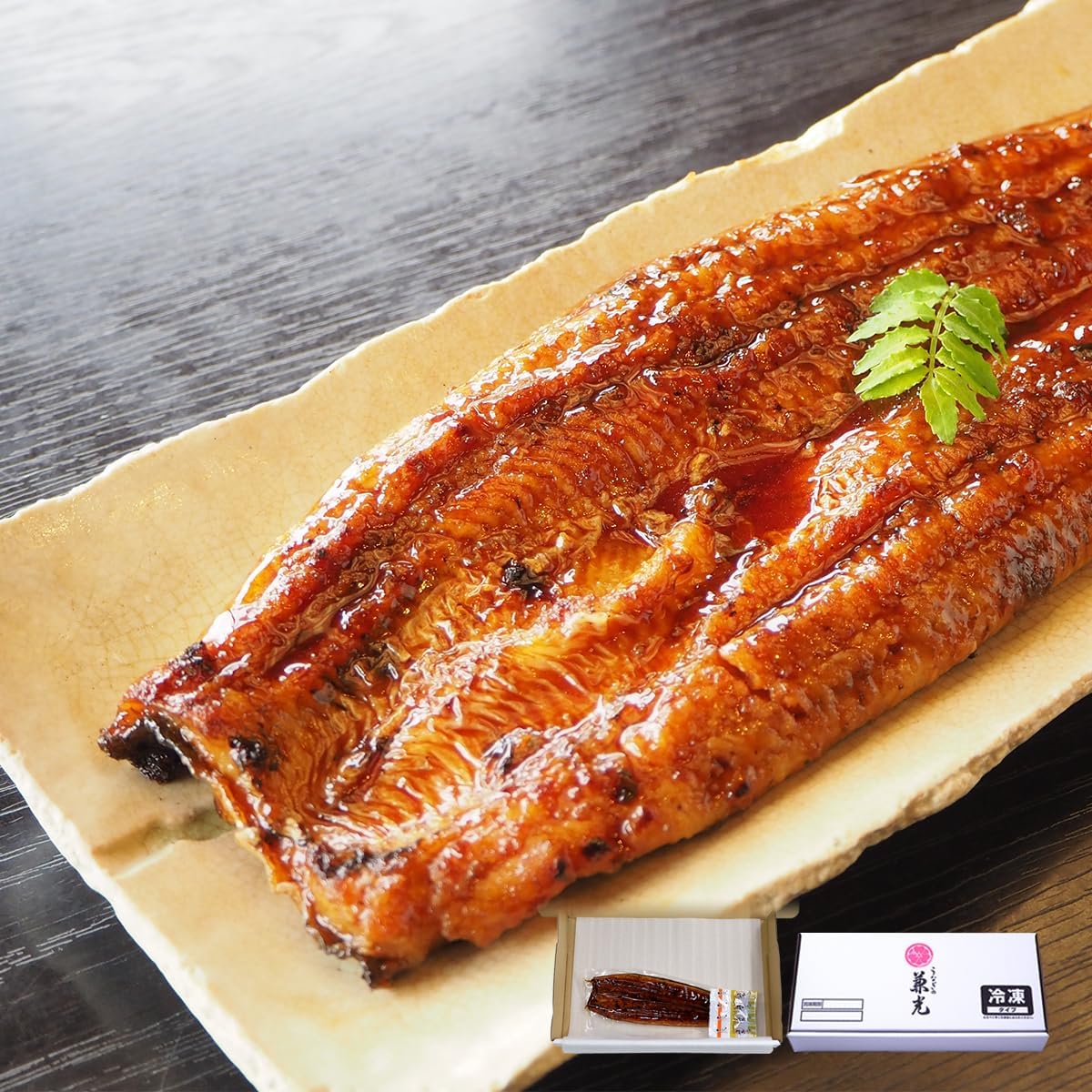 Unagi no Kanemitsu Domestic, Aichi Prefecture Eel, Headless, Kabayaki, Extra Large, Size 175g or more, 1kg (5 to 6 eels), Comes with sauce and sansho pepper | Gas Grilled Sauce with 15 Bags of Japanese Pepper, Bulk Buy, Large Capacity, Gourmet