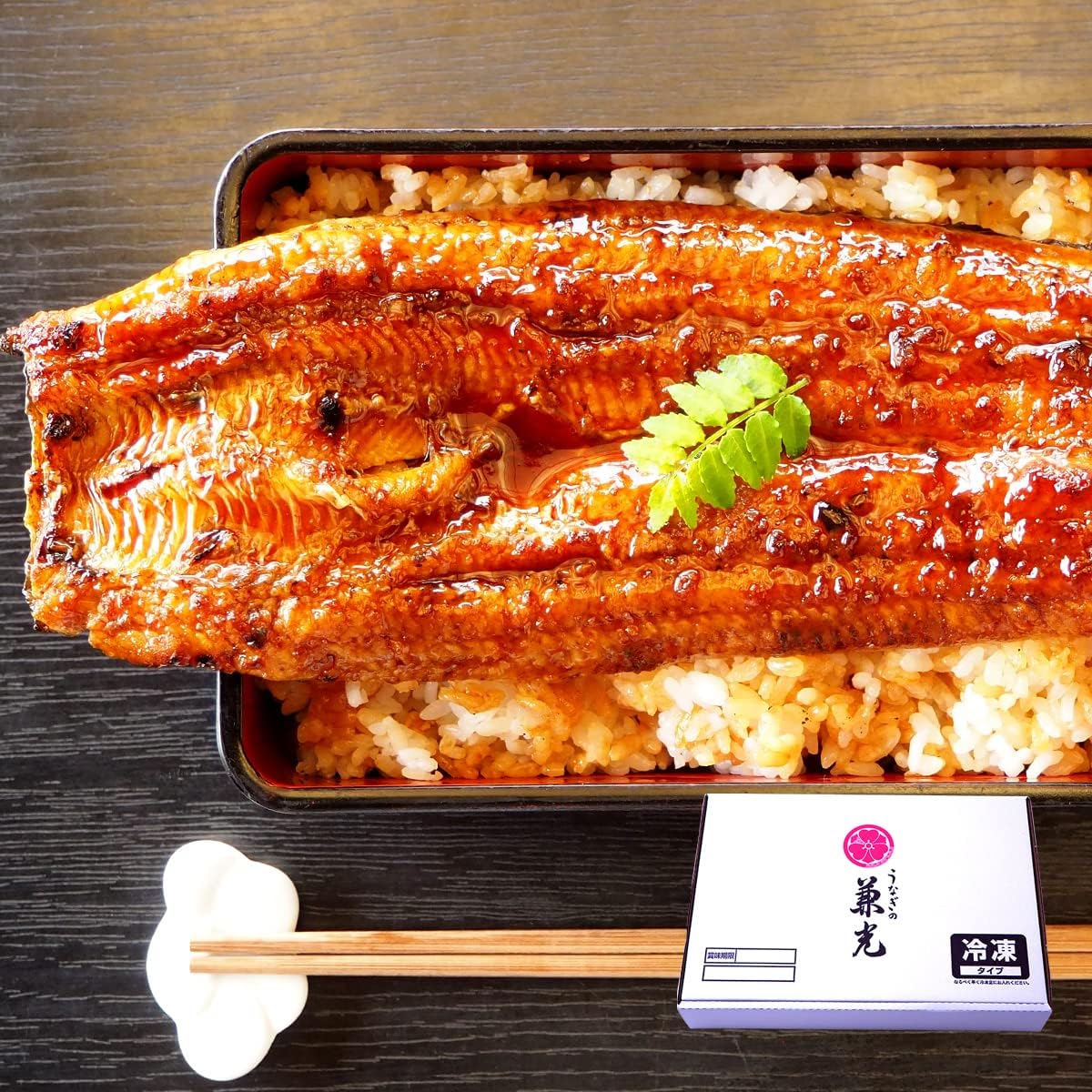 Unagi no Kanemitsu Domestic, Aichi Prefecture Eel, Headless, Kabayaki, Extra Large, Size 175g or more, 1kg (5 to 6 eels), Comes with sauce and sansho pepper | Gas Grilled Sauce with 15 Bags of Japanese Pepper, Bulk Buy, Large Capacity, Gourmet