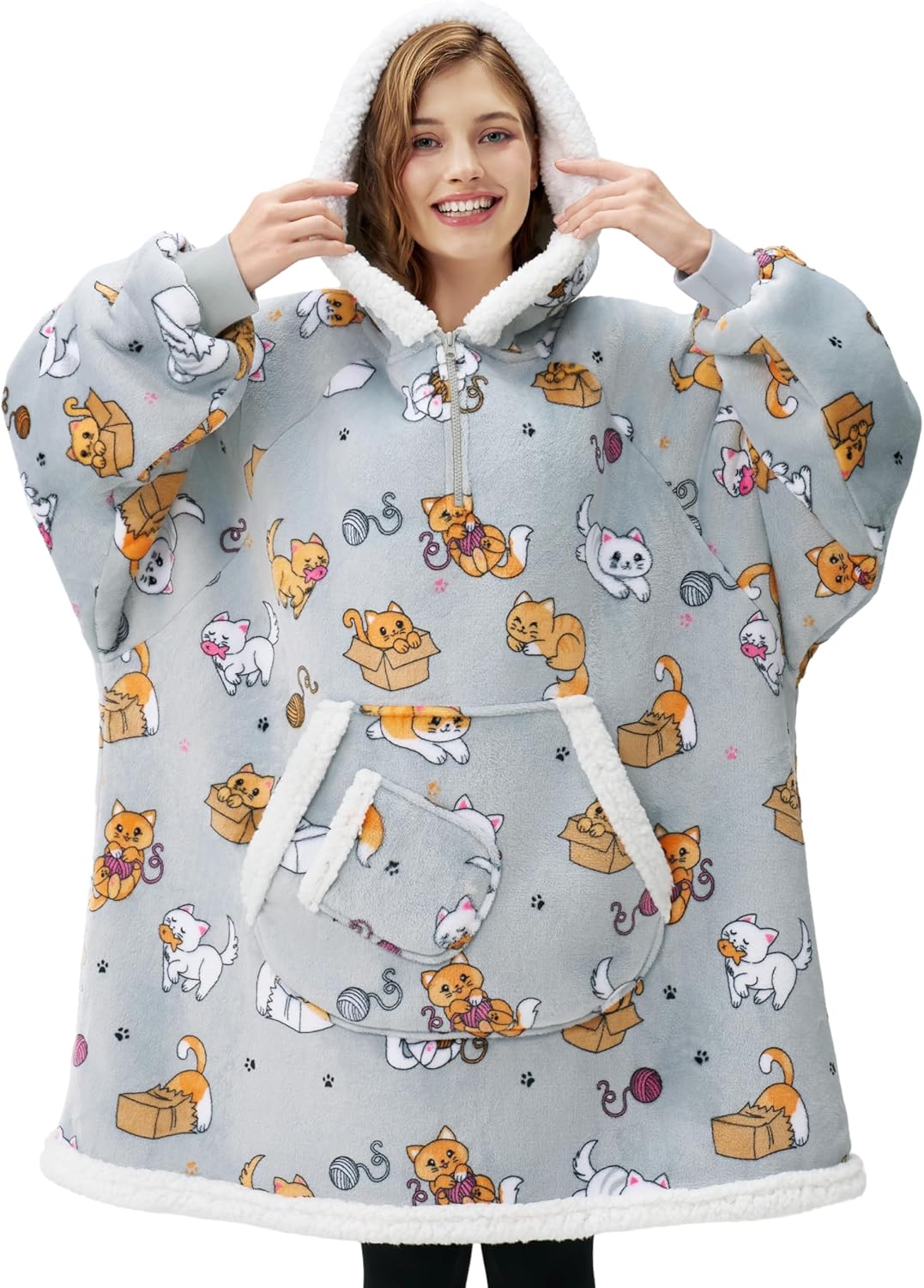 Giggling Getup Manta con capucha para adultos, regalos para adolescentes, niñas, hermanas, mujeres, forro polar sherpa, sudadera con capucha, cálida y acogedora con bolsillo y mangas, color beige gato